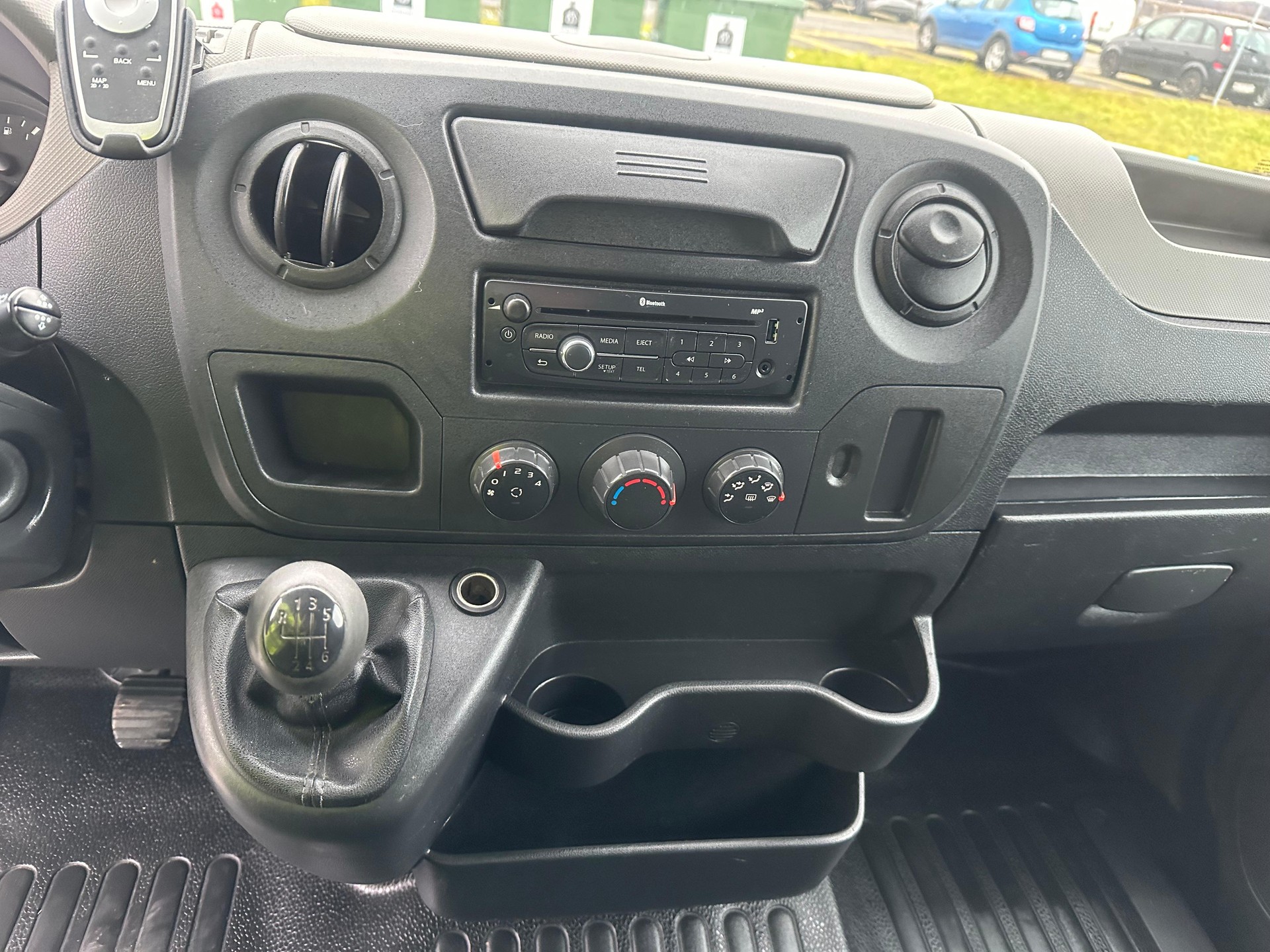 RENAULT Master T35 2.3dCi-image-23