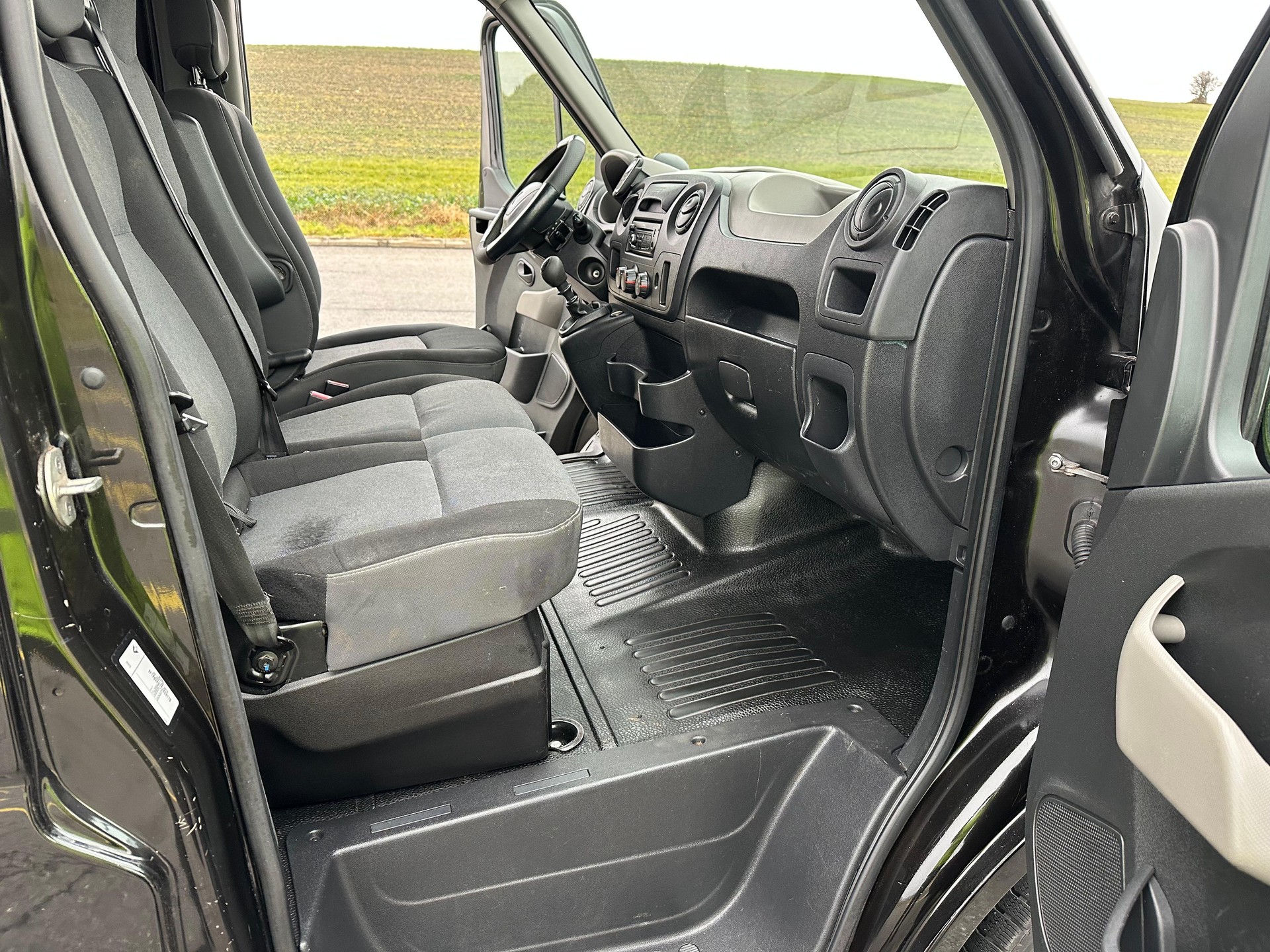 RENAULT Master T35 2.3dCi-image-25