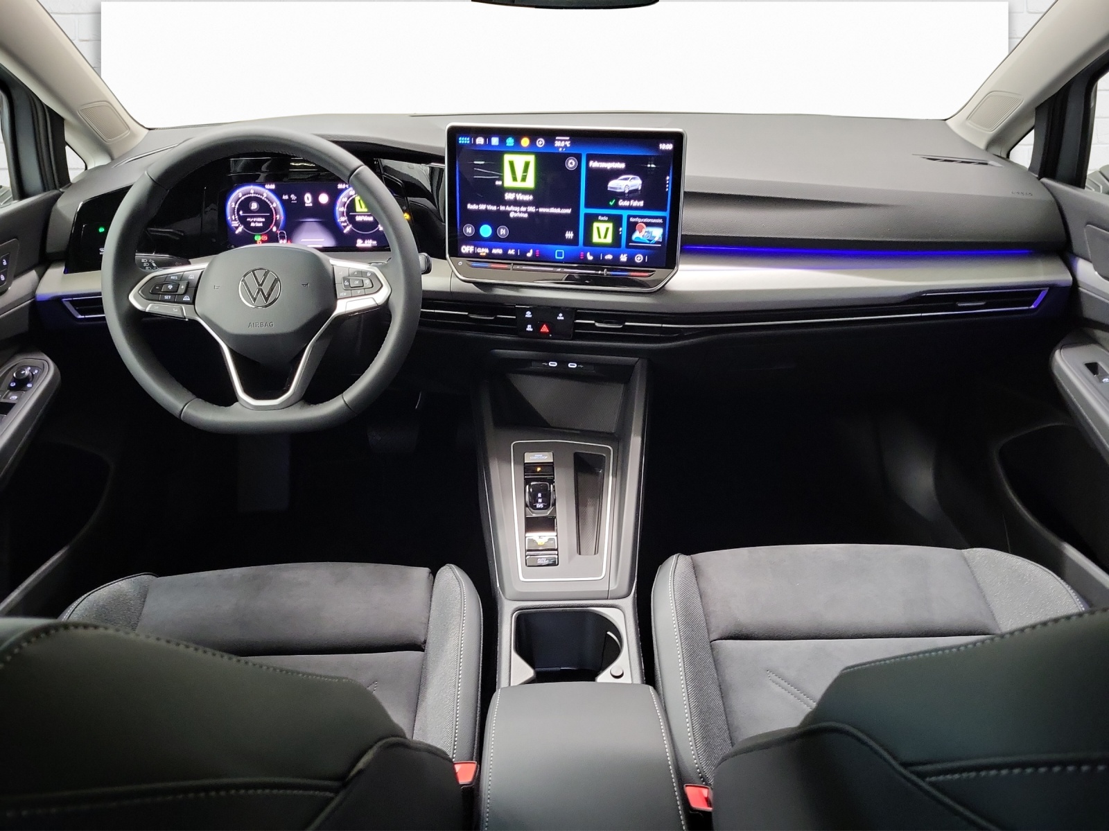 VW Golf VIII 1.5 eTSI United DSG-image-7