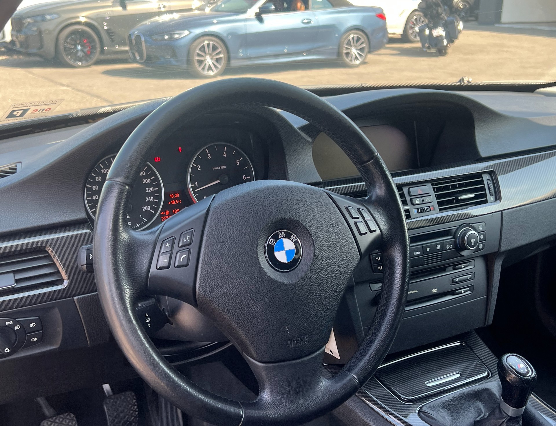 BMW 320i Touring *Ab MFK*-image-8