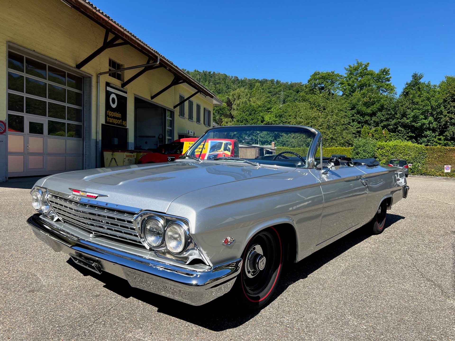 CHEVROLET Impala SS-image-1