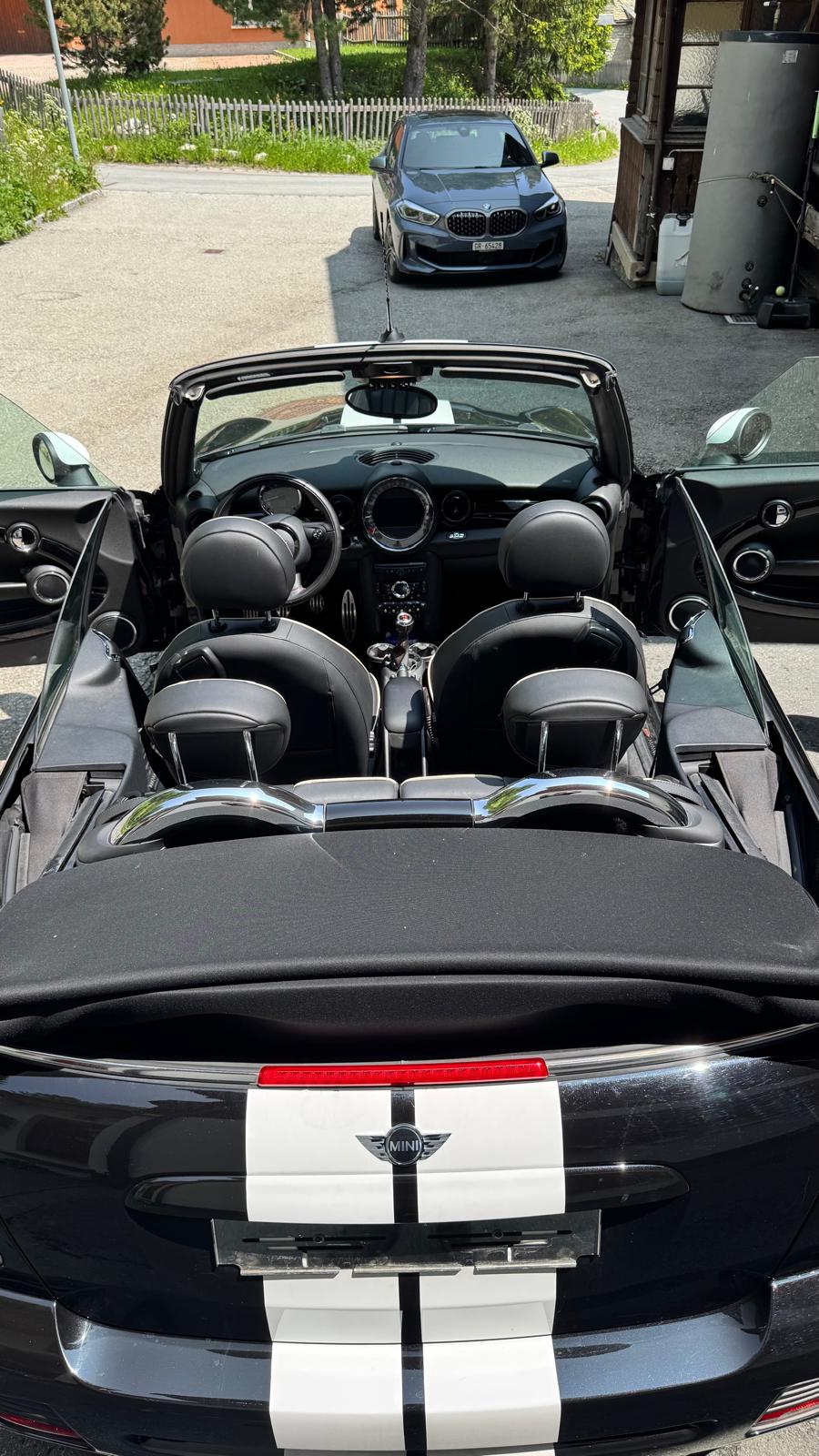 MINI Cooper John Cooper Works Cabriolet-image-3