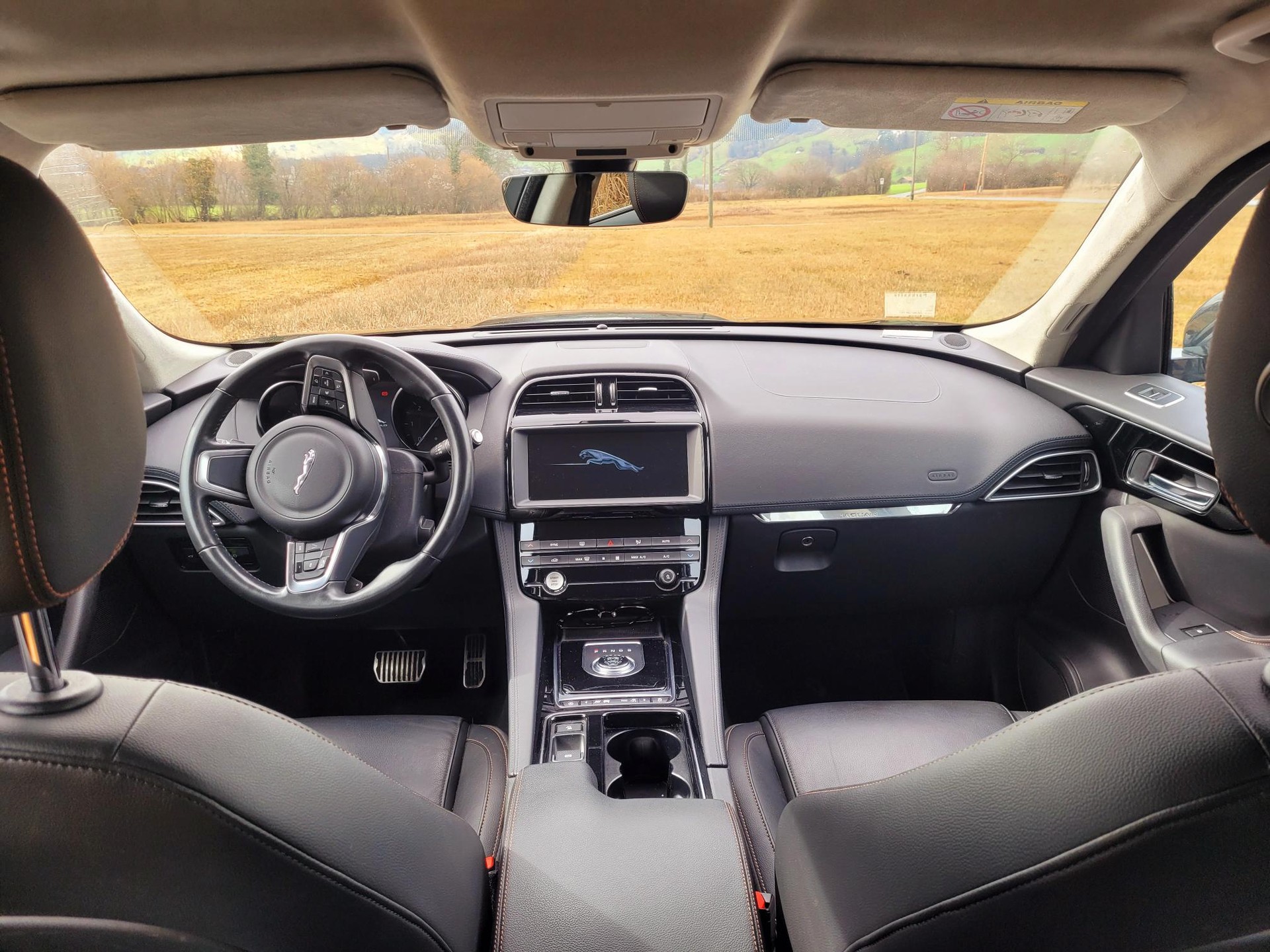 JAGUAR F-Pace 2.0d AWD Automatik-image-3