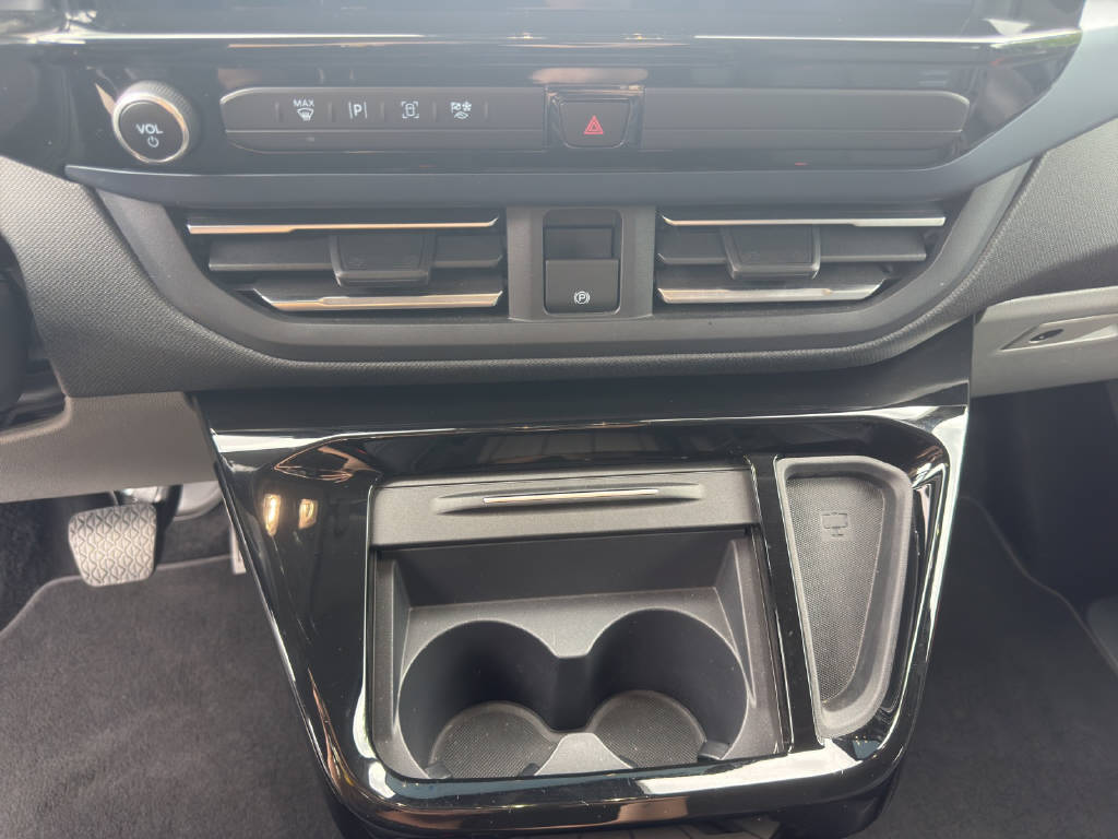 FORD Transit Custom Nugget 320 L2 2.0 EcoBlue 170 Active-image-9