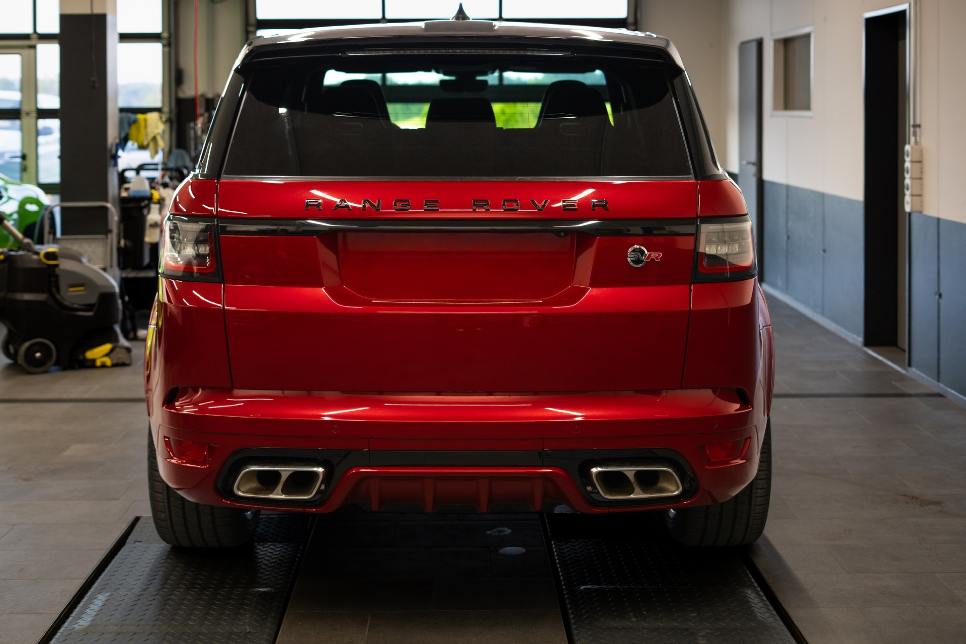 LAND ROVER Range Rover Sport 575 5.0 V8 S/C SVR, Italian Racing Red-image-6