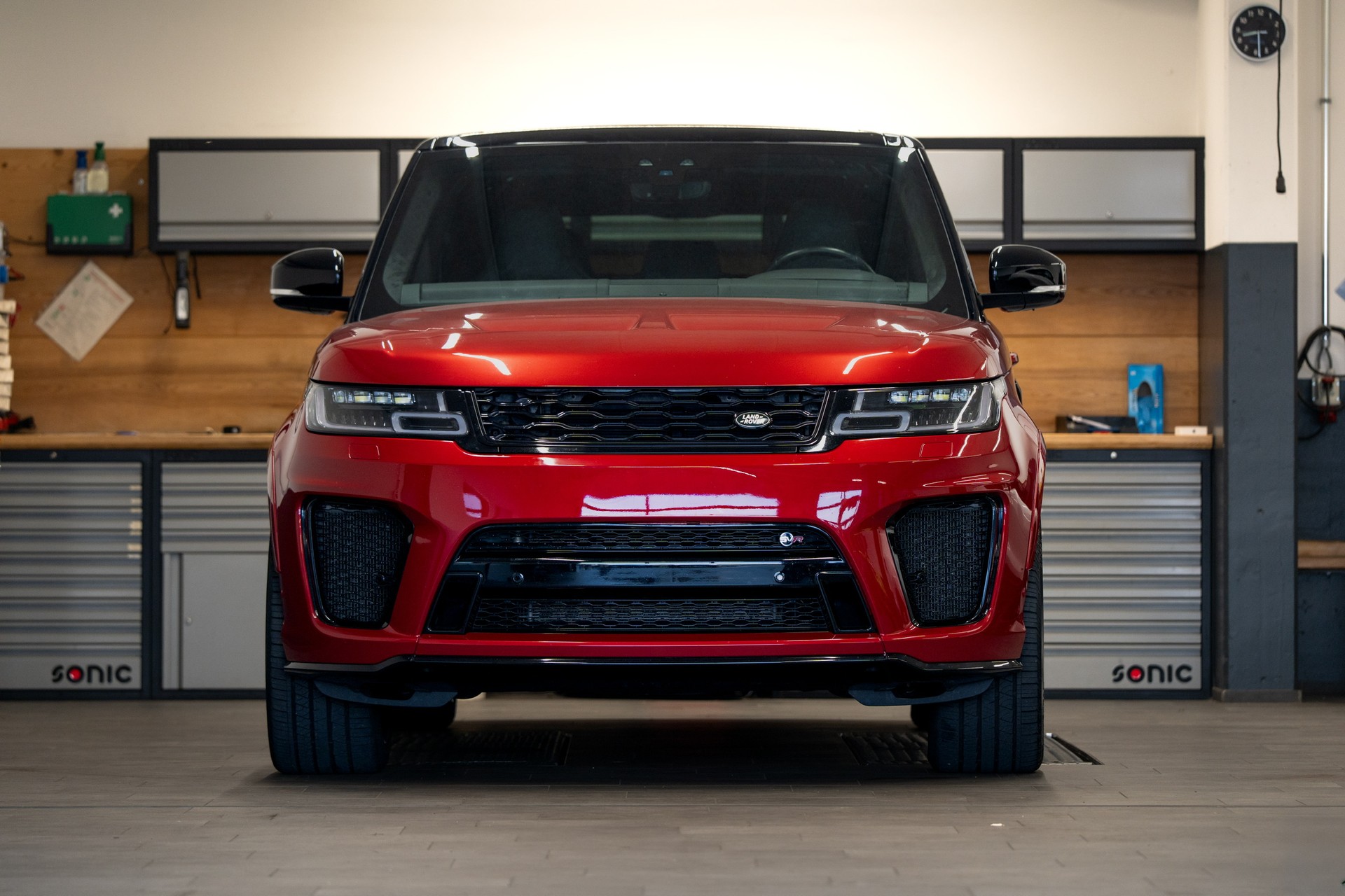 LAND ROVER Range Rover Sport 575 5.0 V8 S/C SVR, Italian Racing Red-image-21