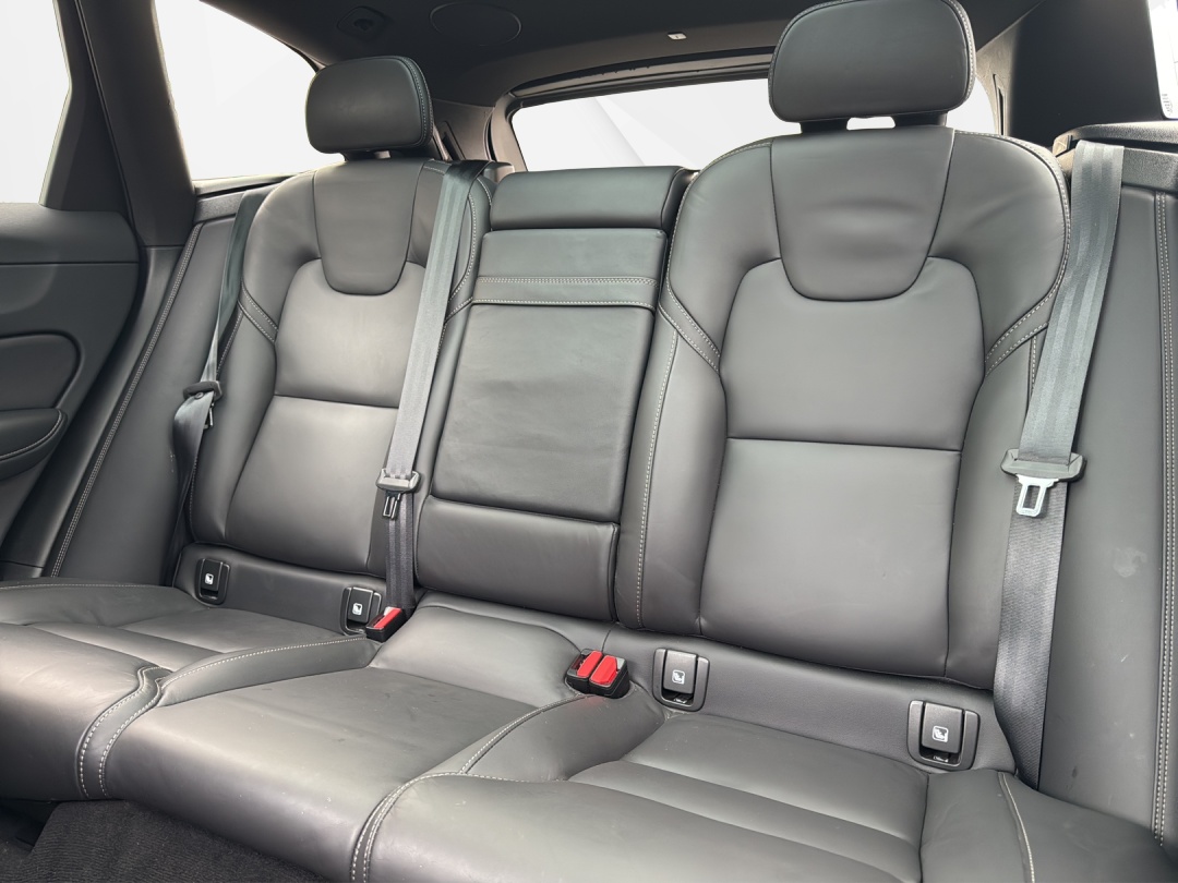 VOLVO XC60 T6 eAWD R-Design Geartronic-image-10
