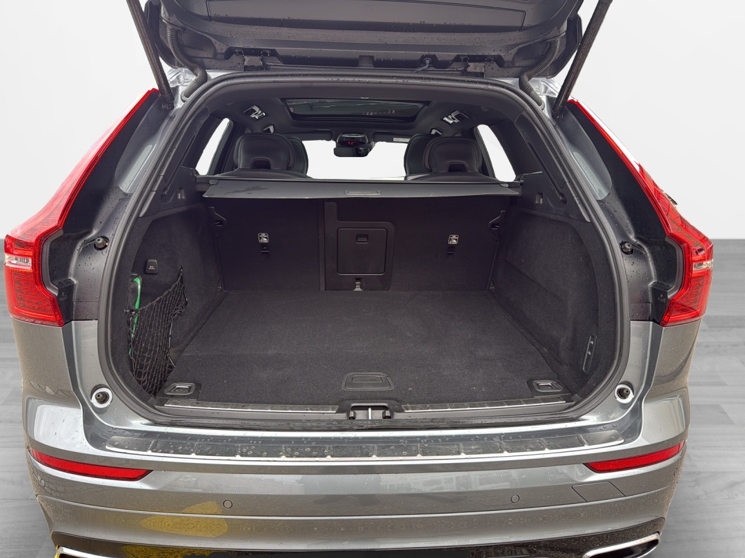 VOLVO XC60 T6 eAWD R-Design Geartronic-image-12