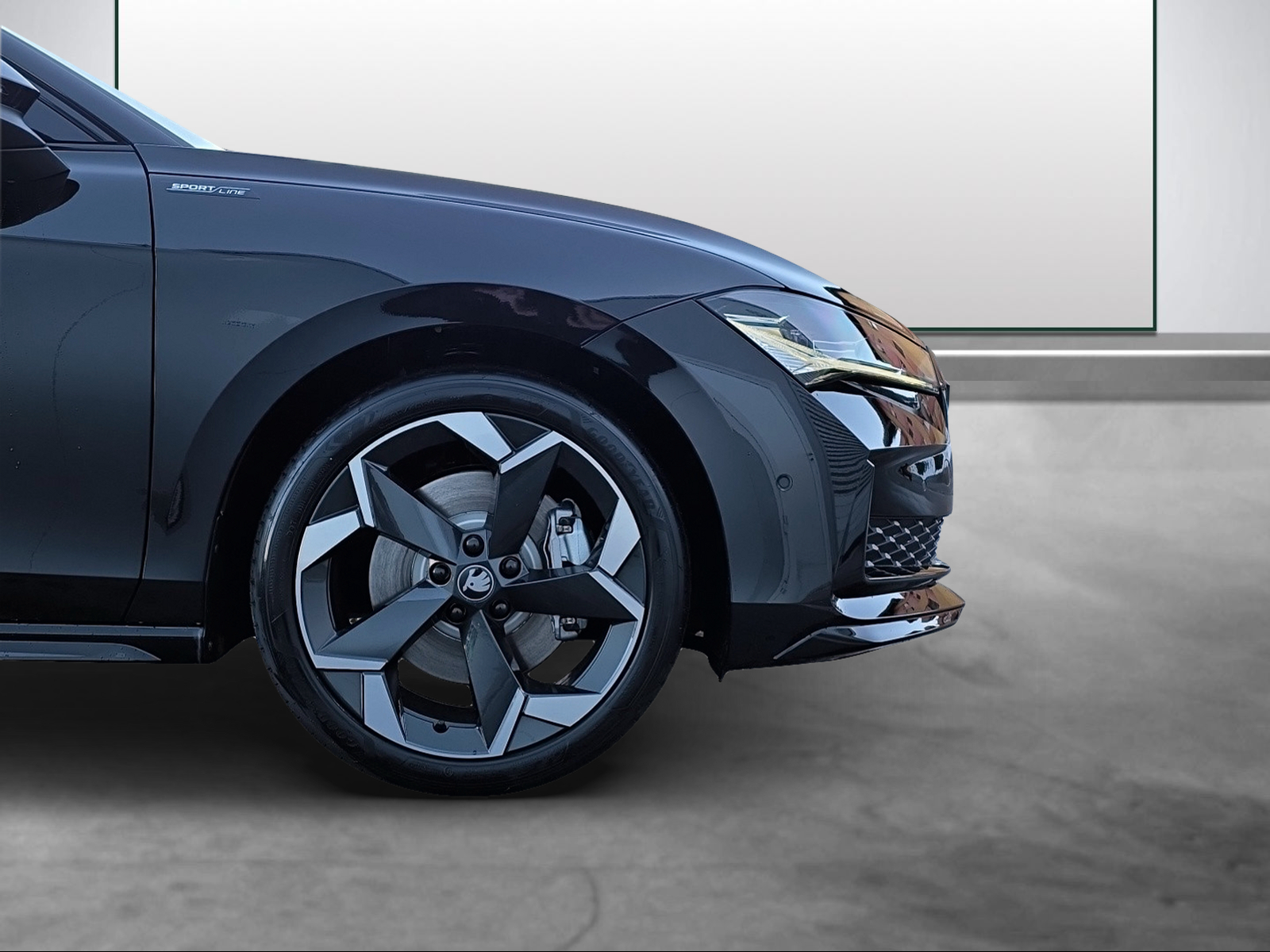 SKODA Superb Combi 2.0 TSI Sportline 4x4 DSG-image-14