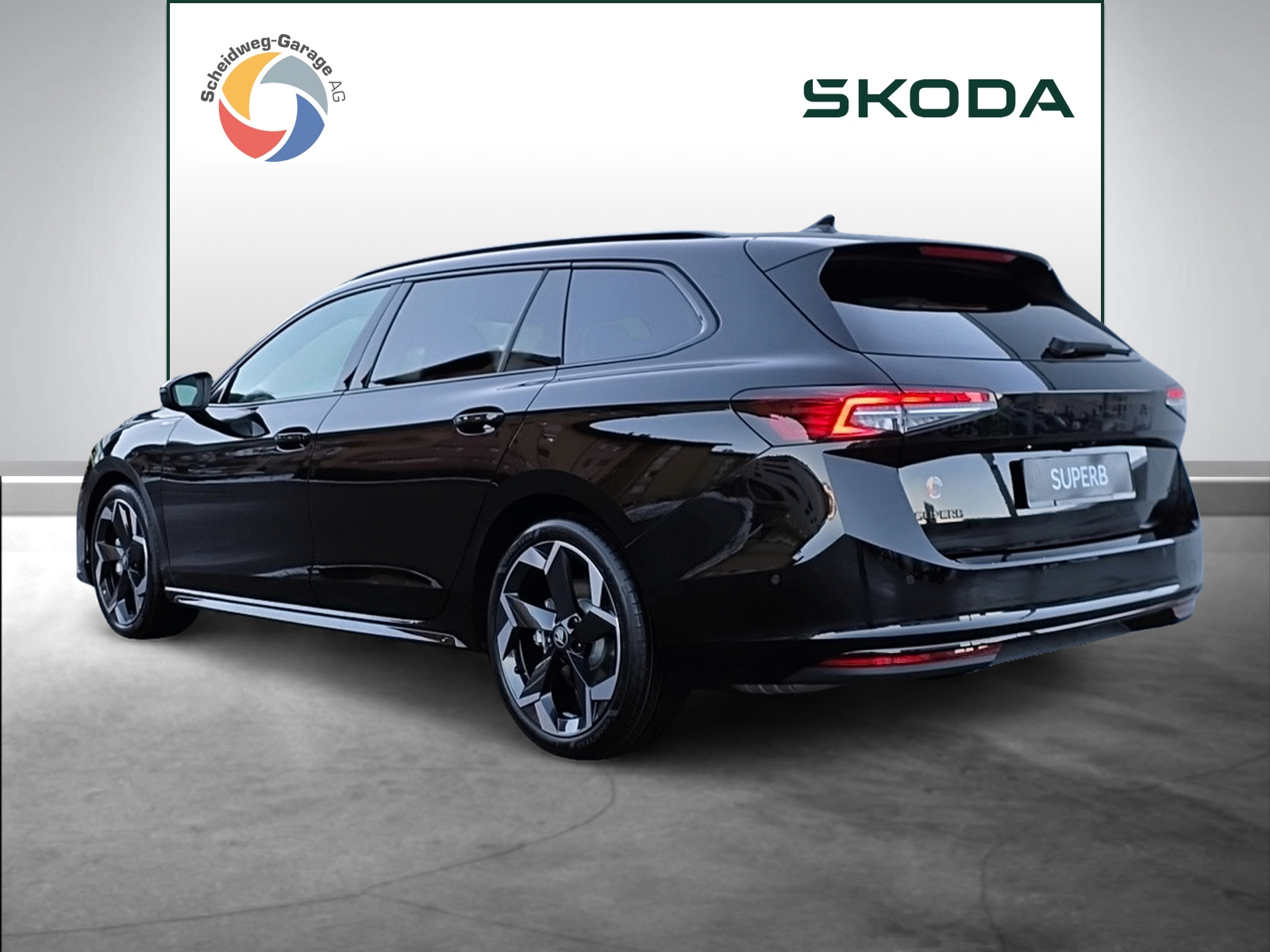SKODA Superb Combi 2.0 TSI Sportline 4x4 DSG-image-12