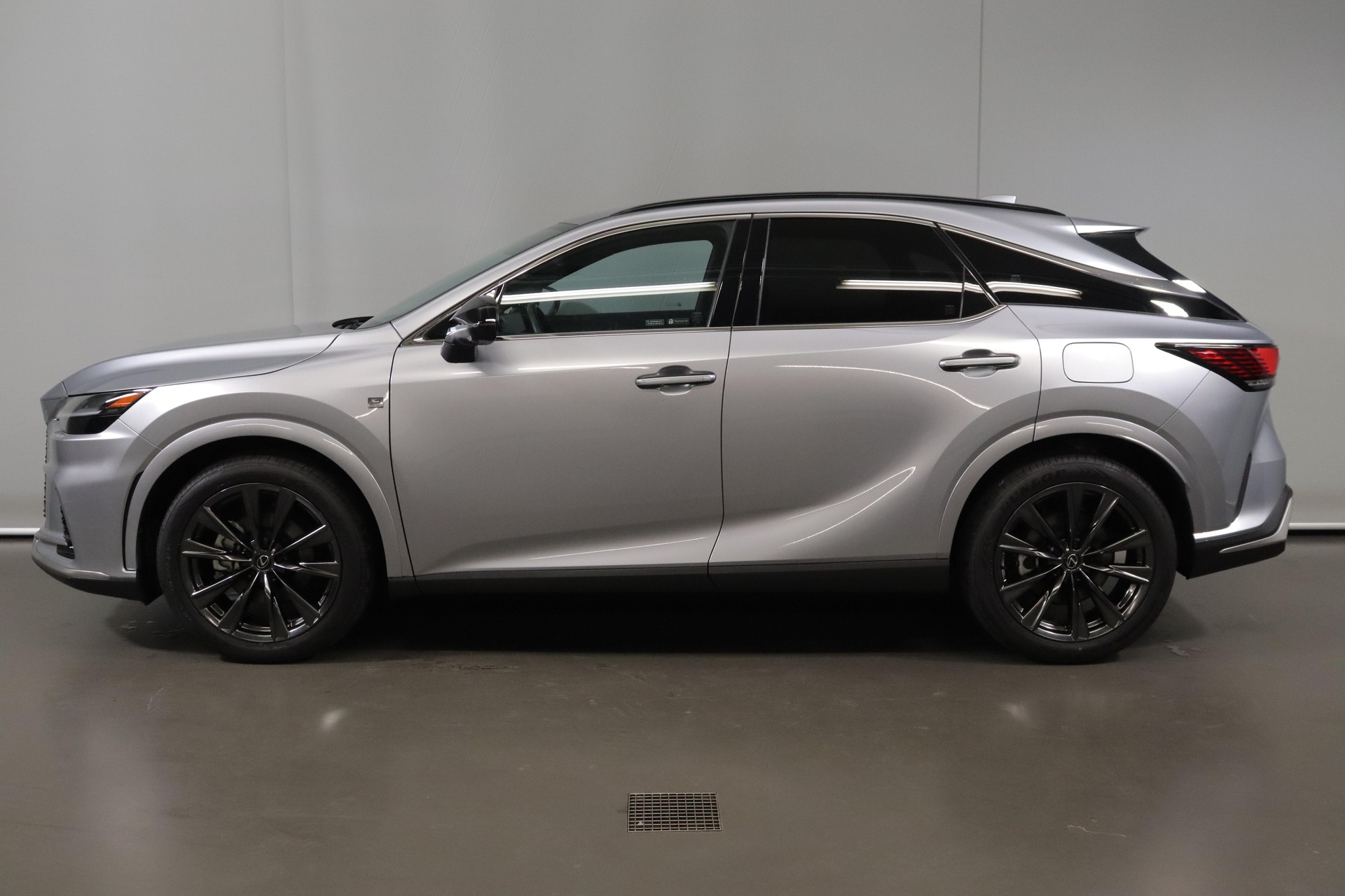 LEXUS RX 350h F-Line-image-4