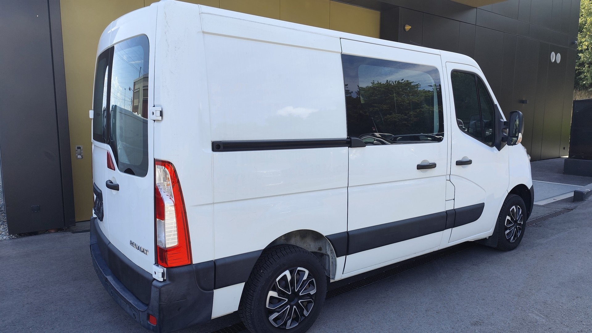 RENAULT Master T28 2.3dCi 110 L1H1 - CLIMATISE-image-3