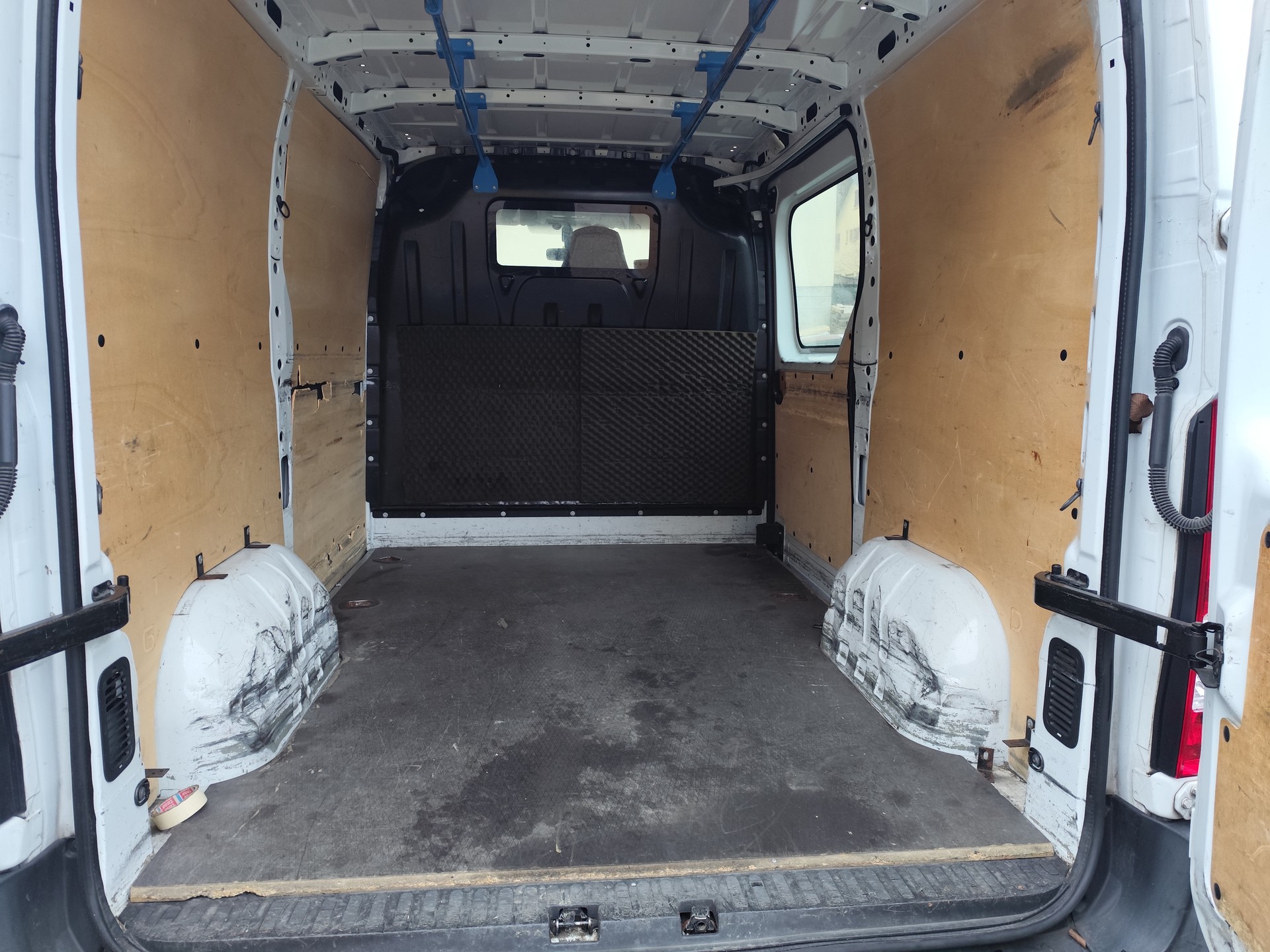RENAULT Master T28 2.3dCi 110 L1H1 - CLIMATISE-image-8