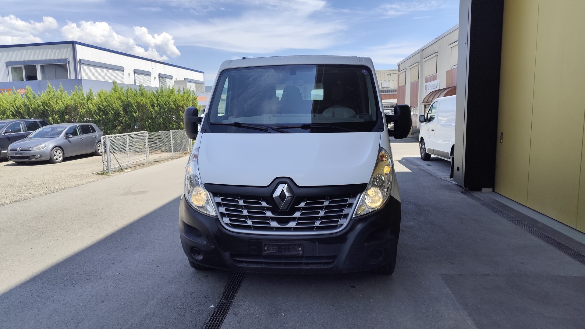 RENAULT Master T28 2.3dCi 110 L1H1 - CLIMATISE-image-0