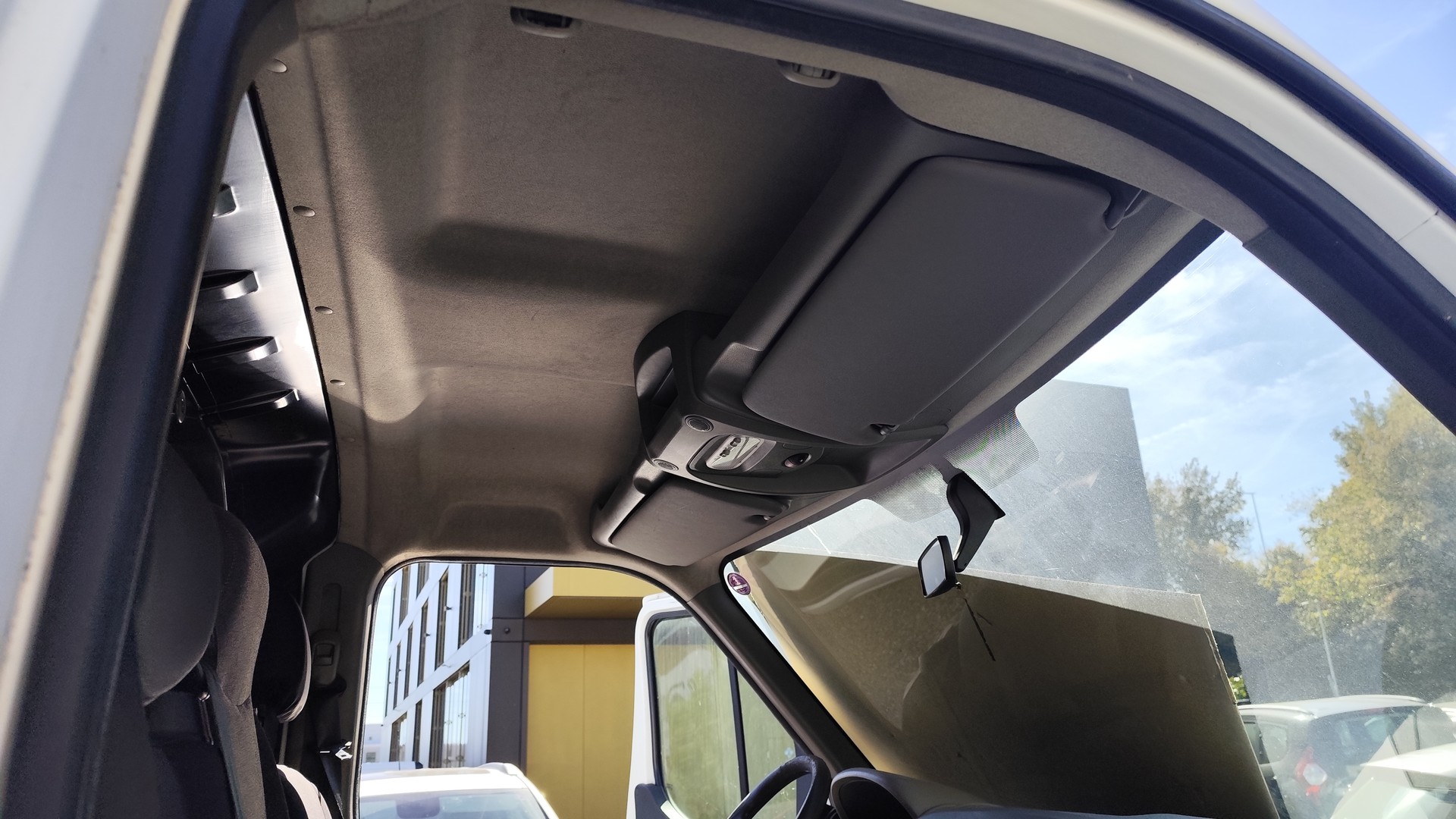 RENAULT Master T28 2.3dCi 110 L1H1 - CLIMATISE-image-10