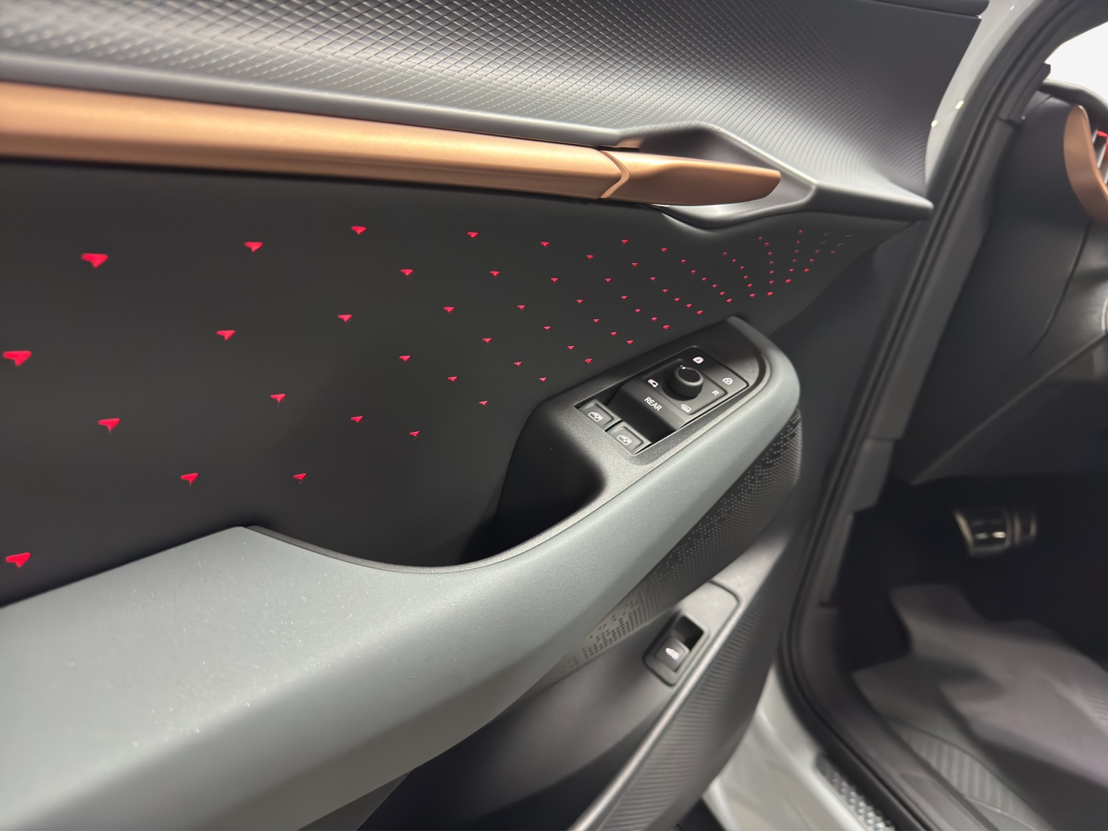 CUPRA Tavascan Type 10 77 kWh Extreme-image-13