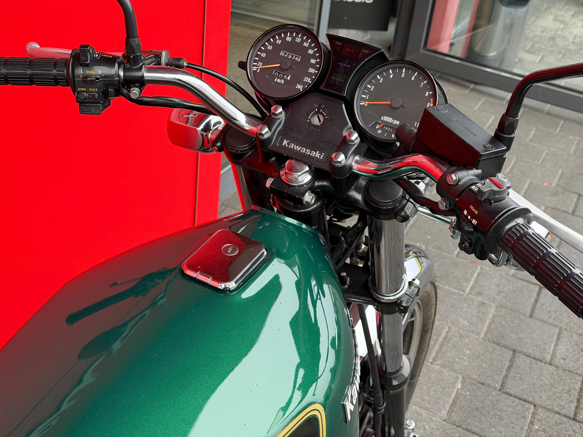 KAWASAKI Z1000 ST-image-9