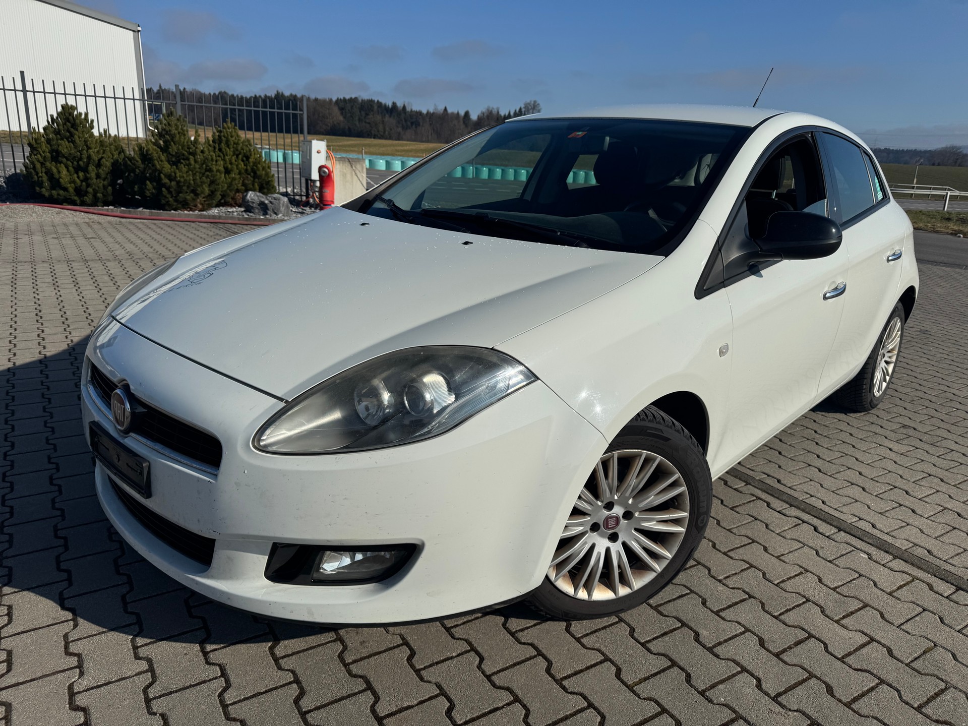 FIAT Bravo 1.4 16V Turbo Easy-image-1