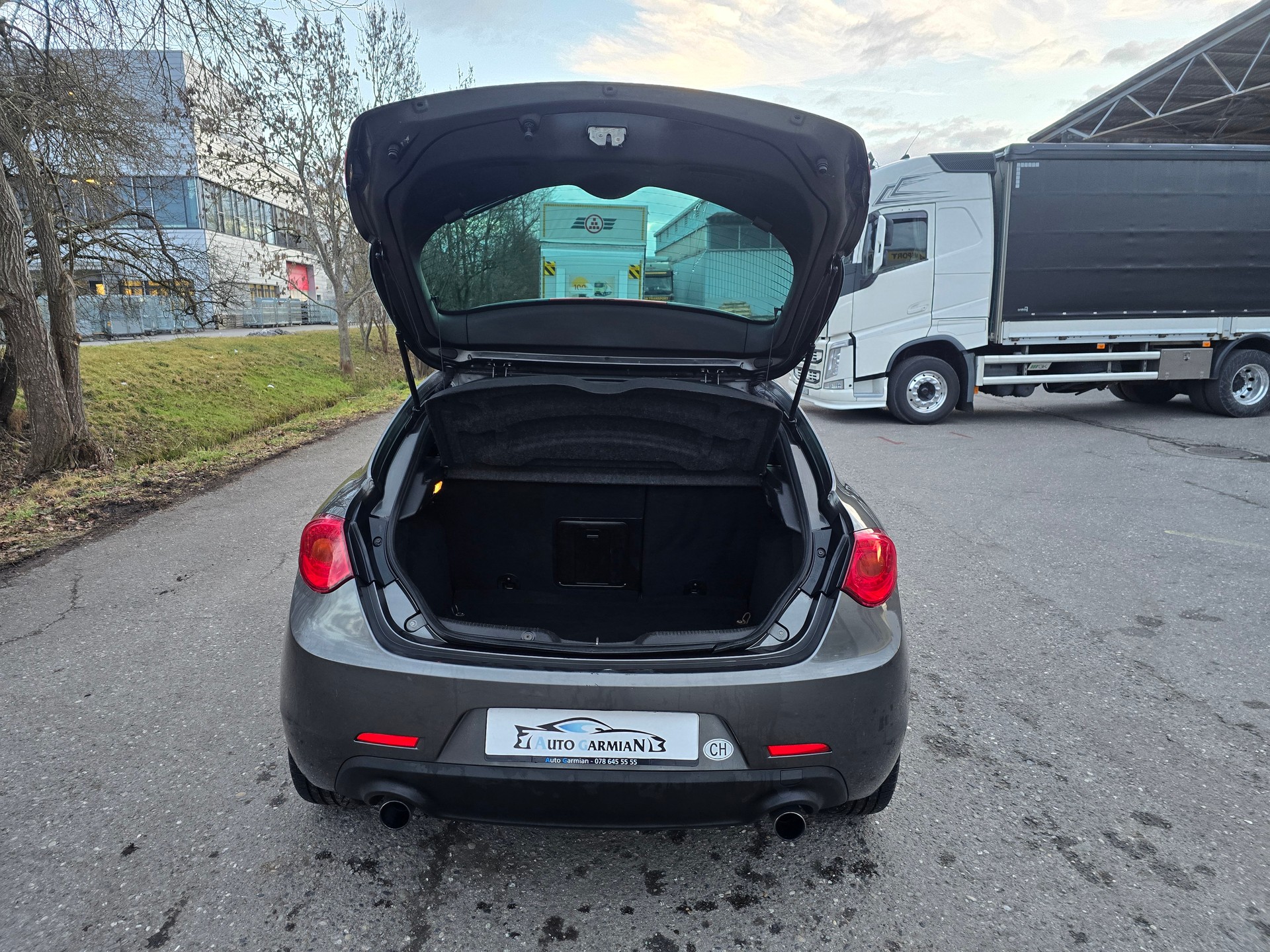 ALFA ROMEO Giulietta 1750 TBi Quadrifoglio Verde-image-6