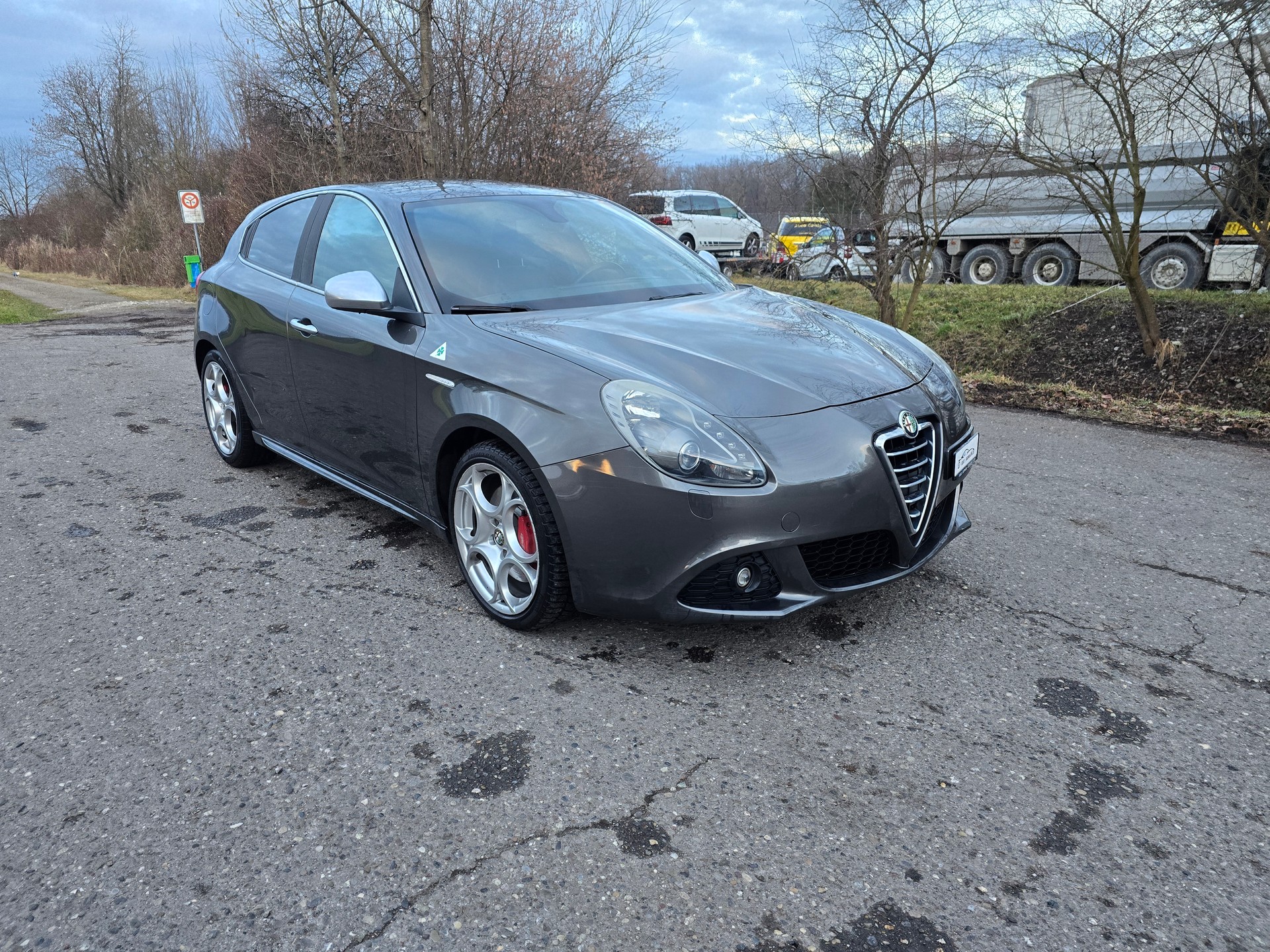 ALFA ROMEO Giulietta 1750 TBi Quadrifoglio Verde-image-1