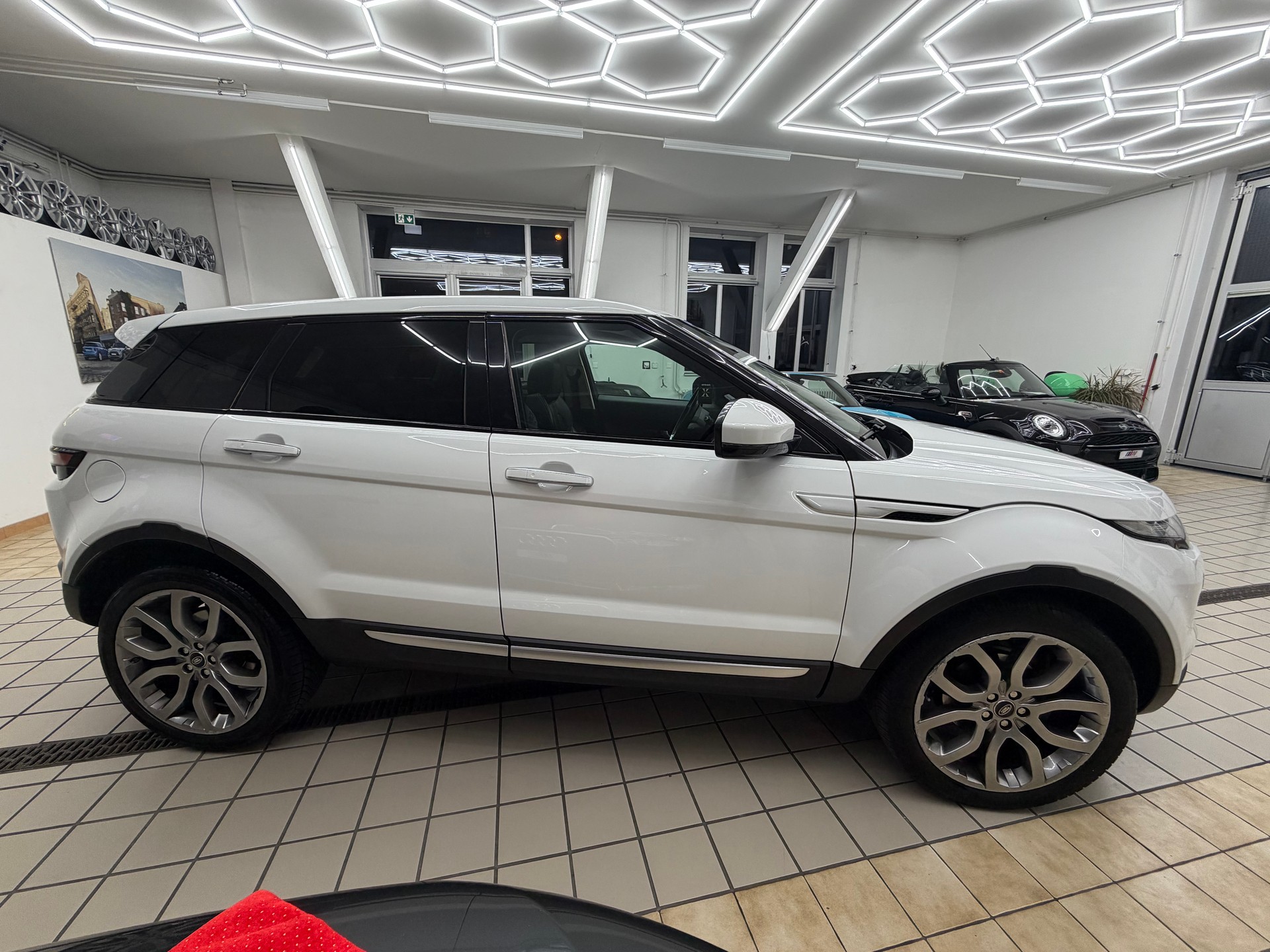 LAND ROVER Range Rover Evoque 2.2 SD4 Prestige AT9-image-5