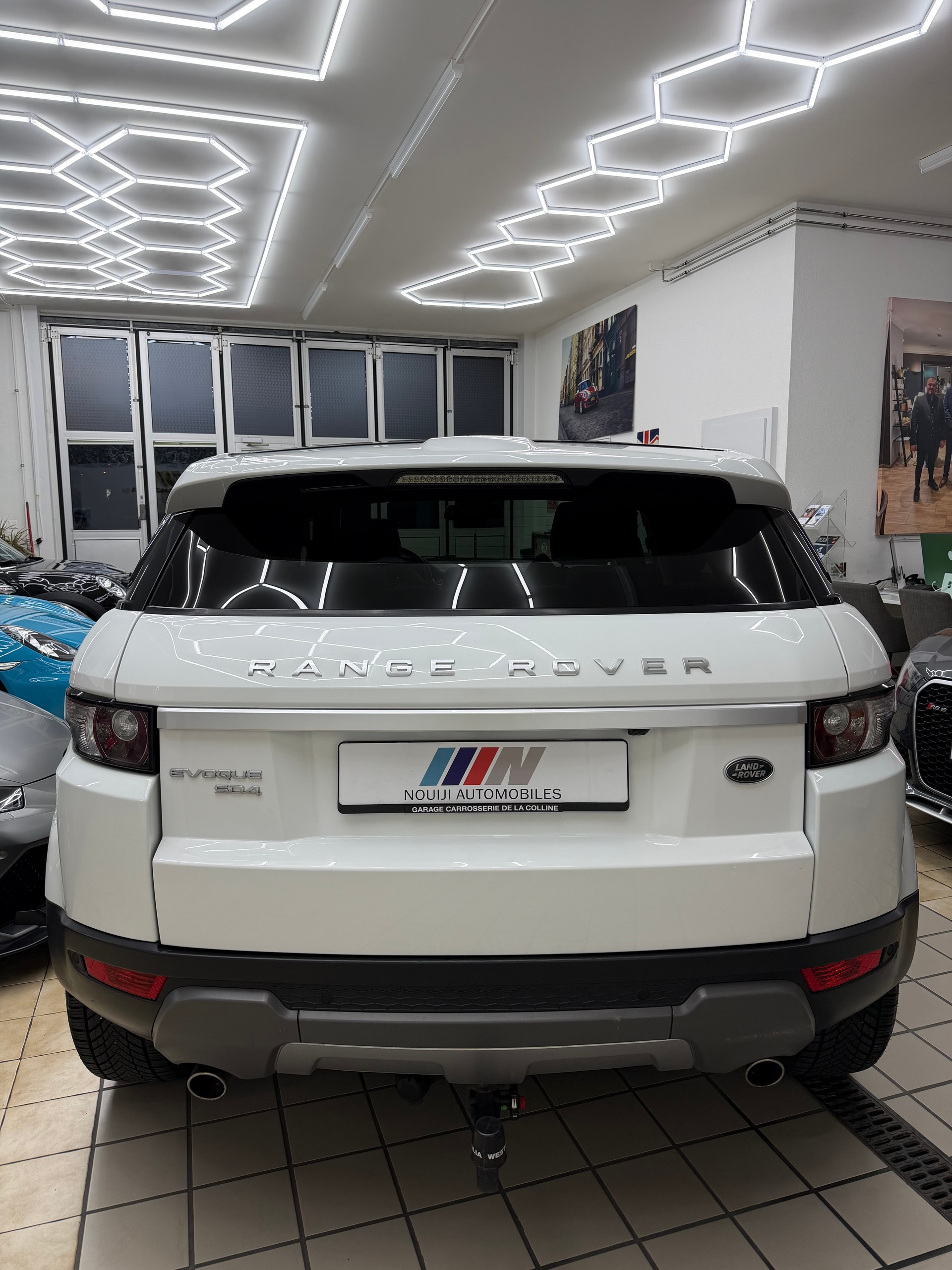 LAND ROVER Range Rover Evoque 2.2 SD4 Prestige AT9-image-1