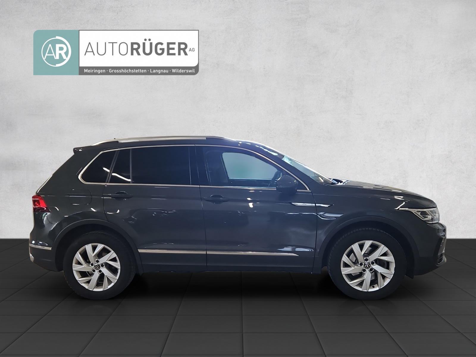 VW Tiguan 2.0 TDI SCR Elegance 4Motion DSG-image-6