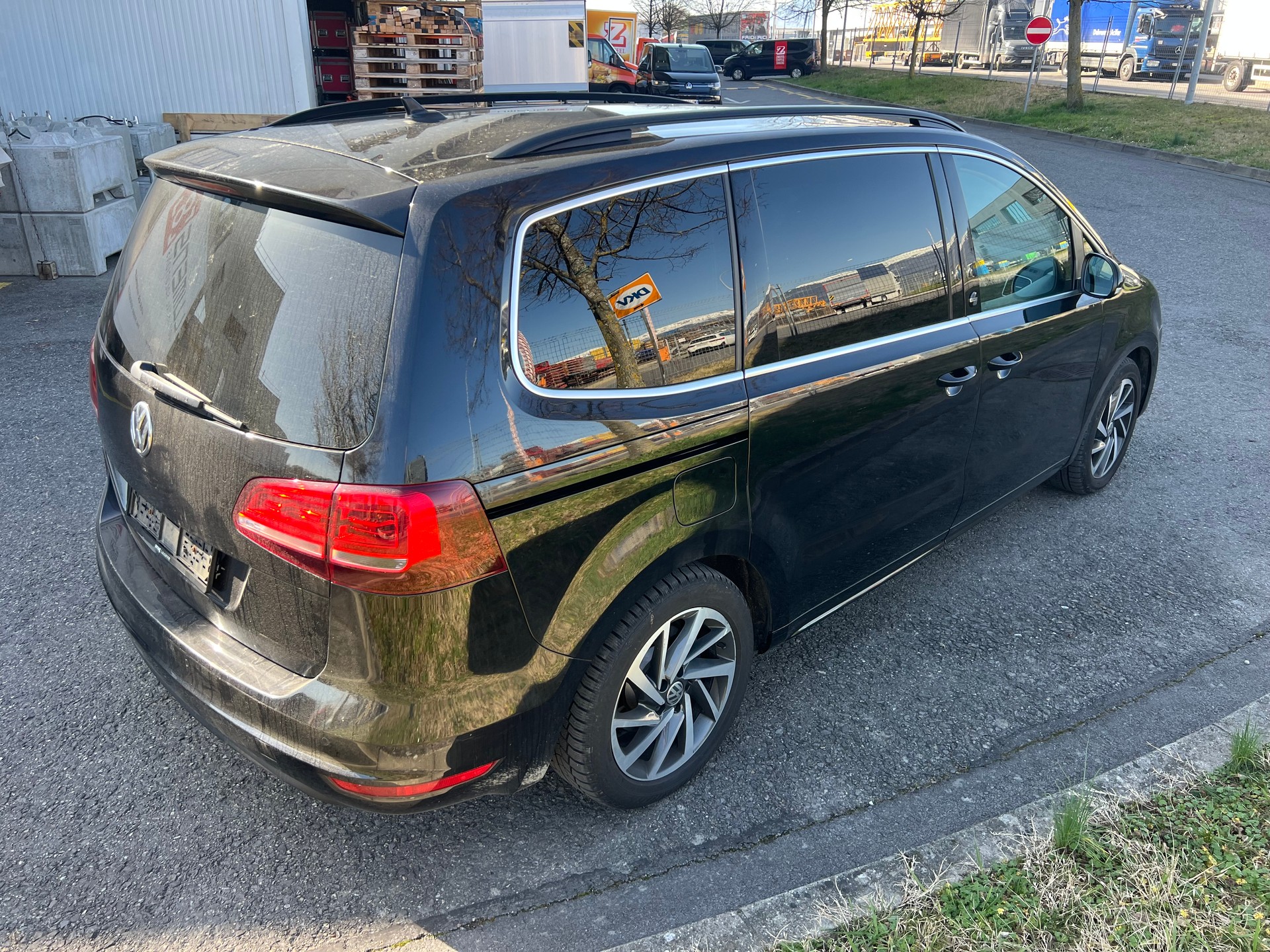 VW Sharan 2.0 TDI BMT Sound 4Motion DSG-image-5