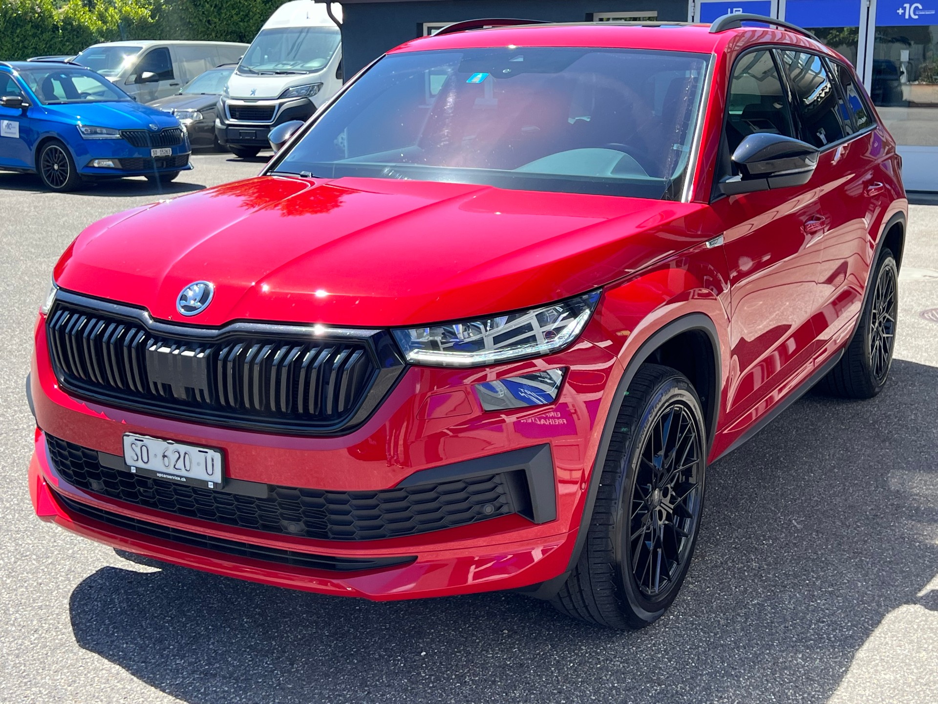 SKODA Kodiaq 2.0 TSI Sportline DSG * AHK 2.2T *-showroom-element-1