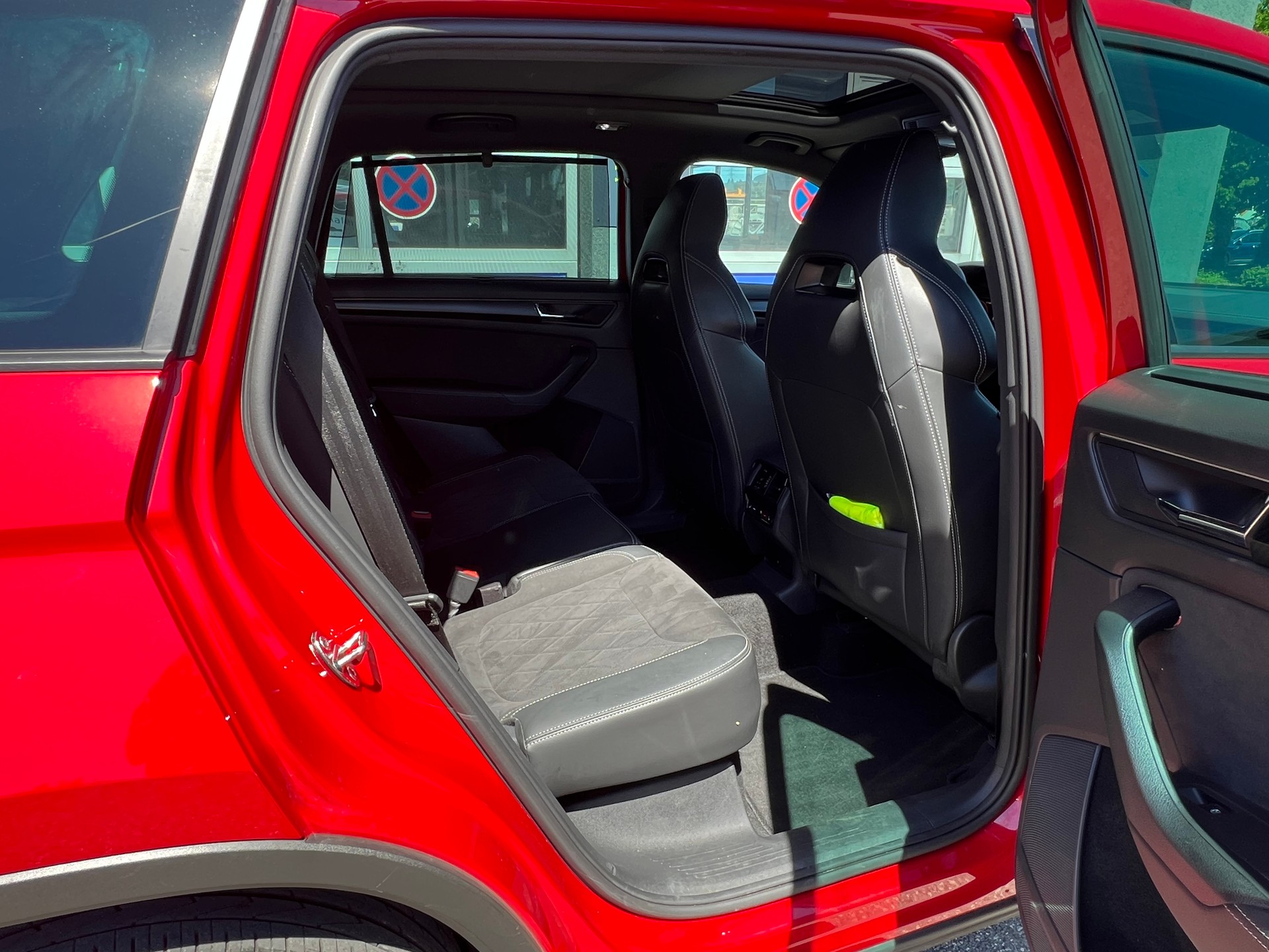 SKODA Kodiaq 2.0 TSI Sportline DSG * AHK 2.2T *-image-13