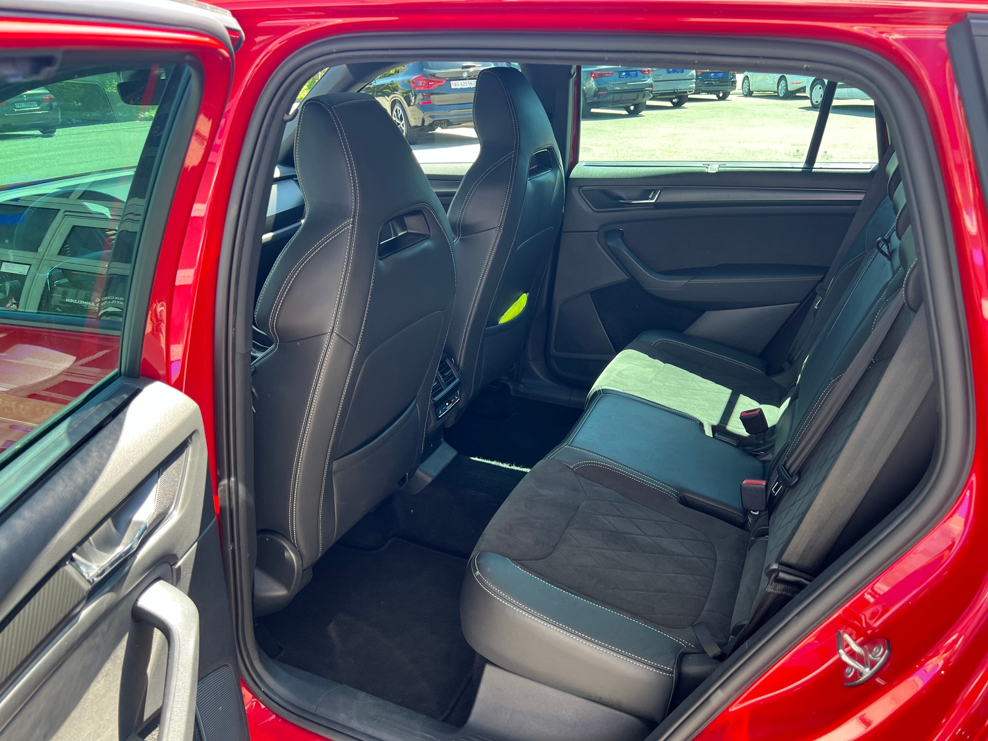 SKODA Kodiaq 2.0 TSI Sportline DSG * AHK 2.2T *-image-11