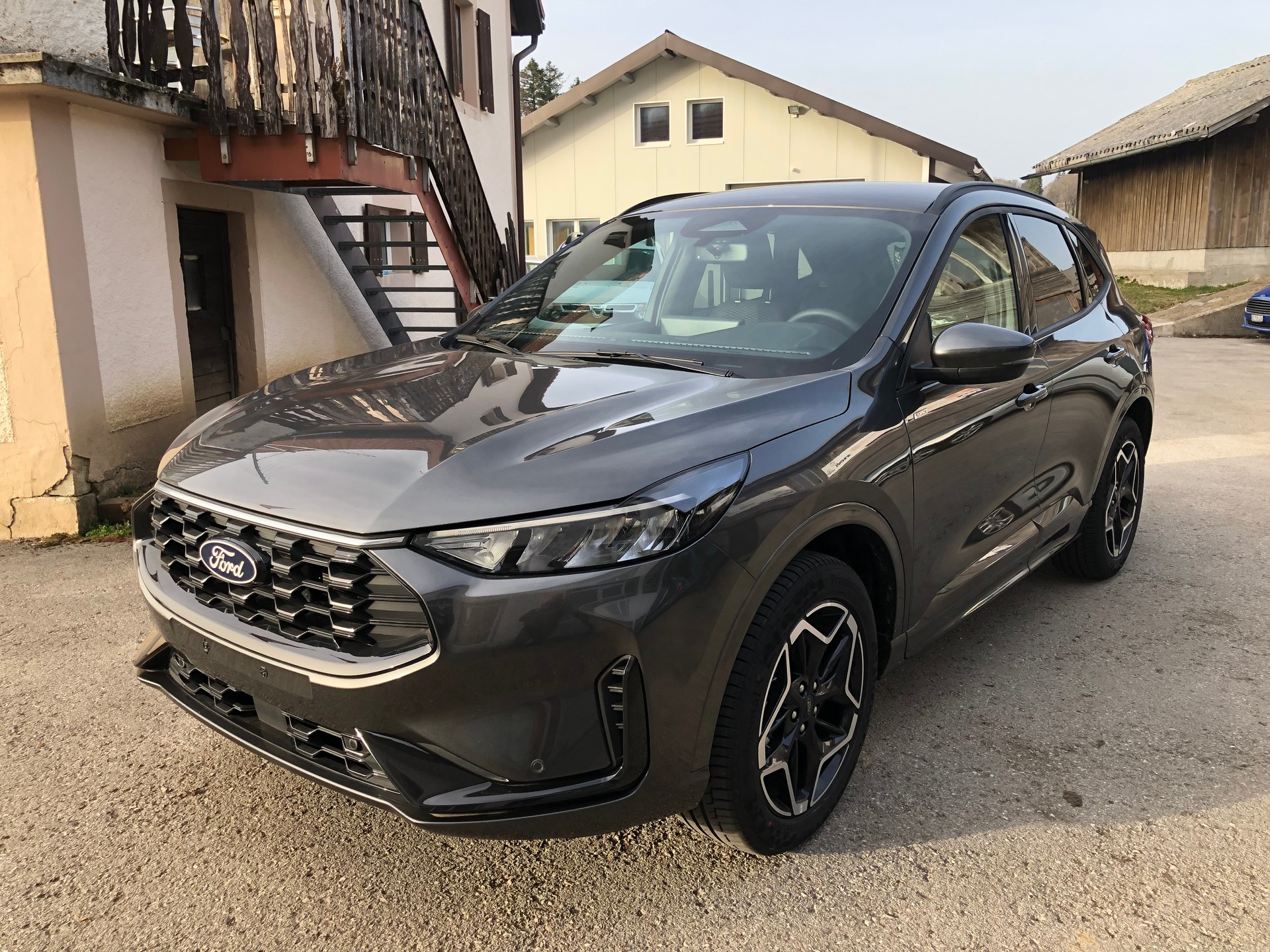 FORD Kuga 2.5 FHEV ST-Line 4WD