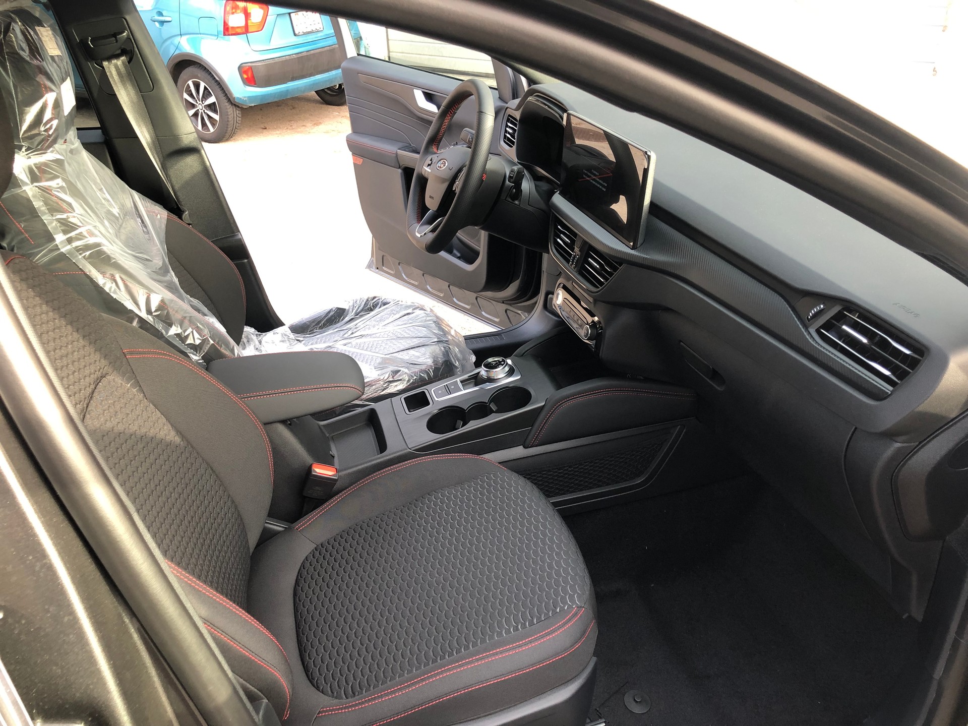 FORD Kuga 2.5 FHEV ST-Line 4WD-image-13