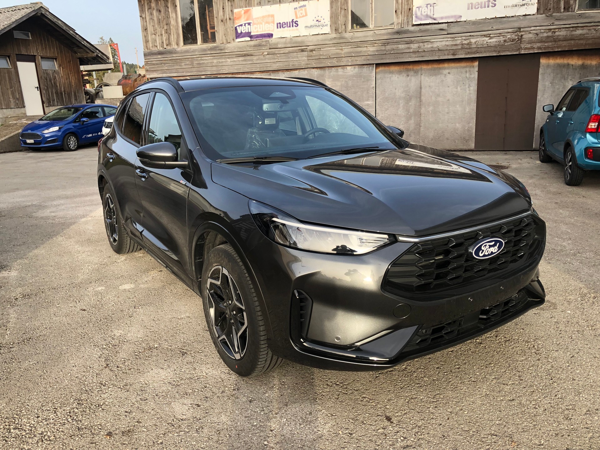 FORD Kuga 2.5 FHEV ST-Line 4WD-image-2