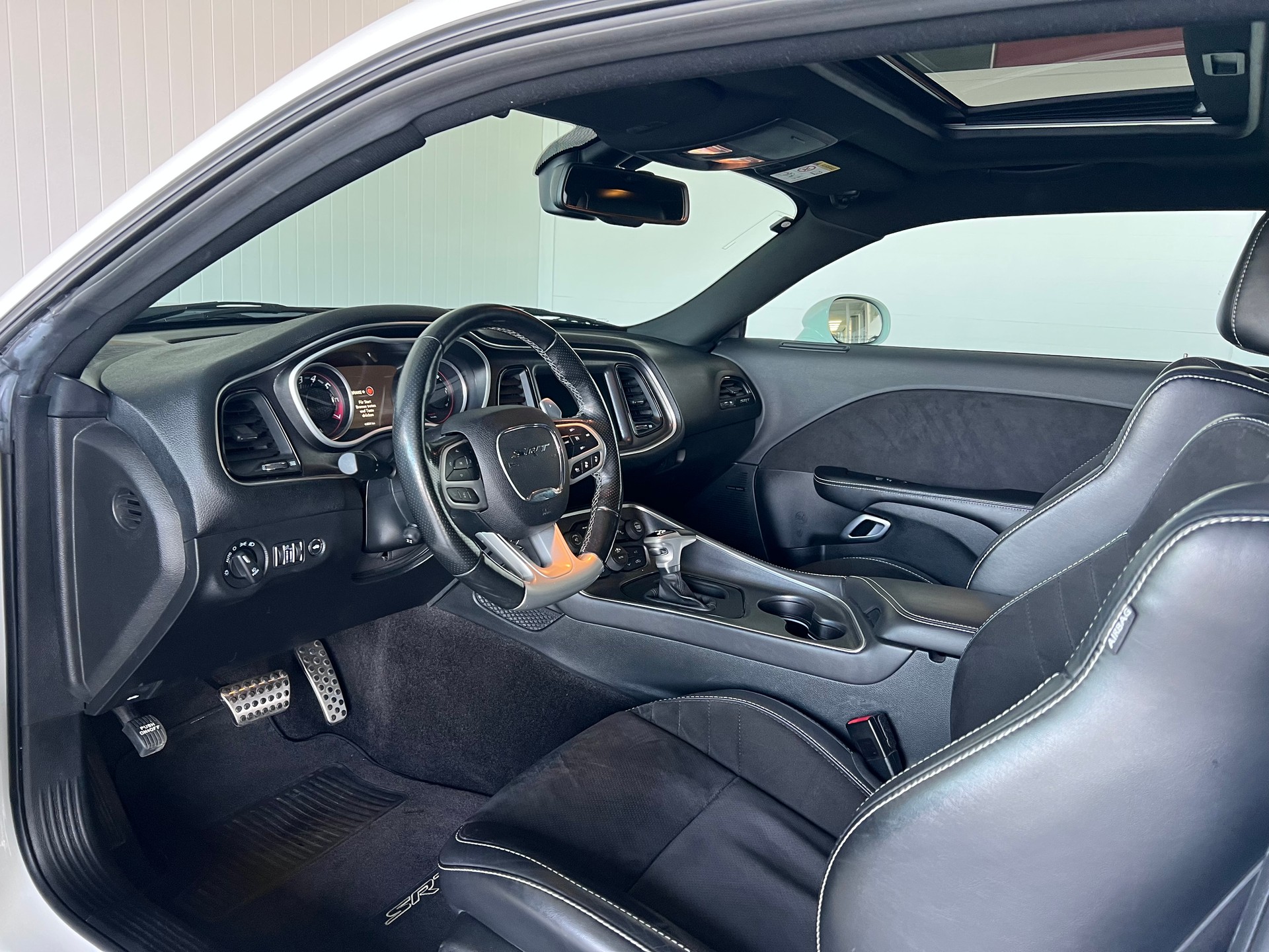 DODGE SRT 392 6.4 V8 HEMI-image-14