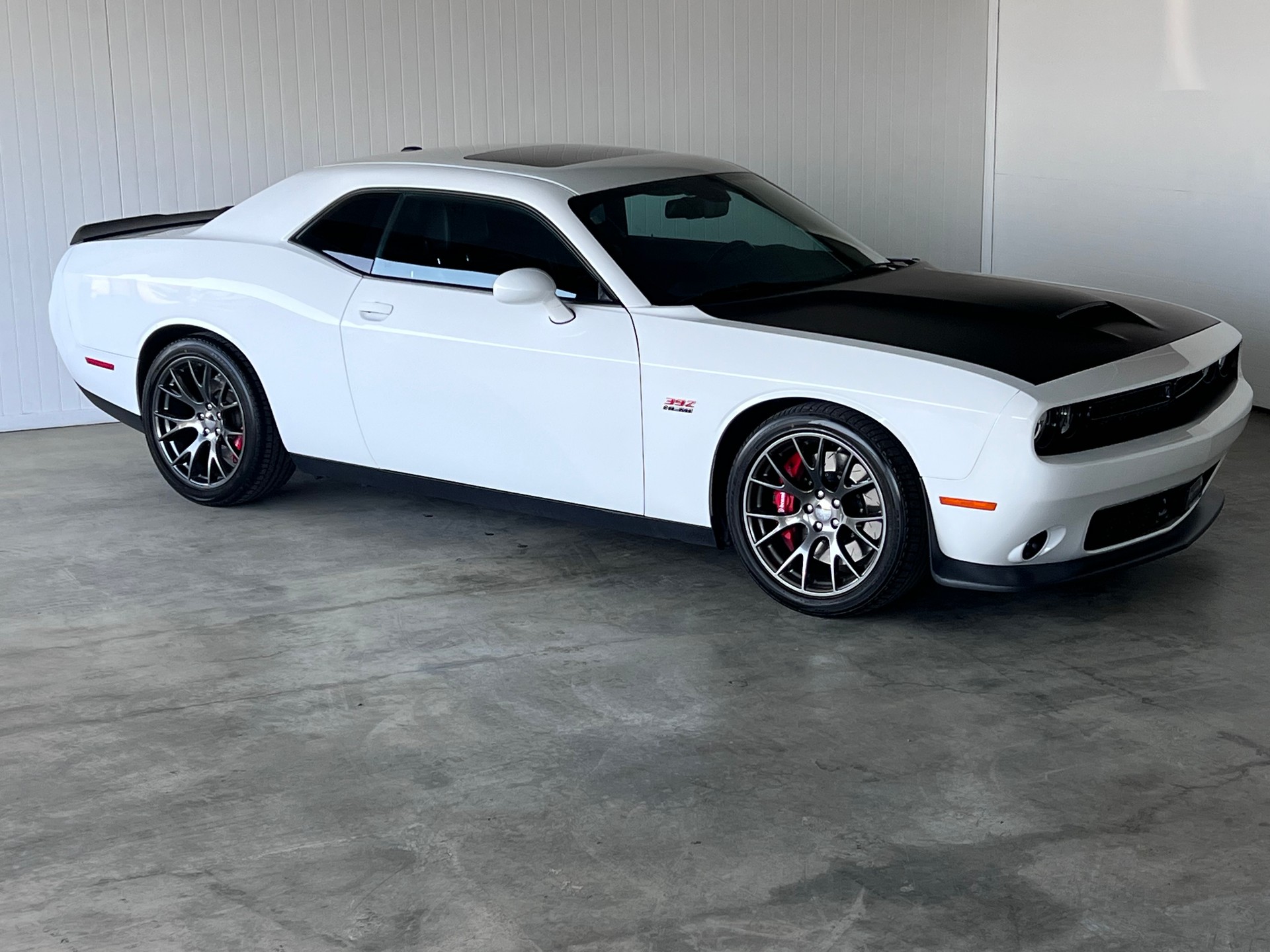 DODGE SRT 392 6.4 V8 HEMI-showroom-element-1