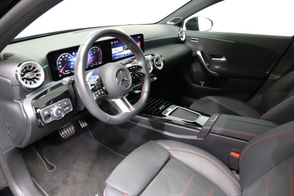 MERCEDES-BENZ A 220 d 8G-DCT-image-7