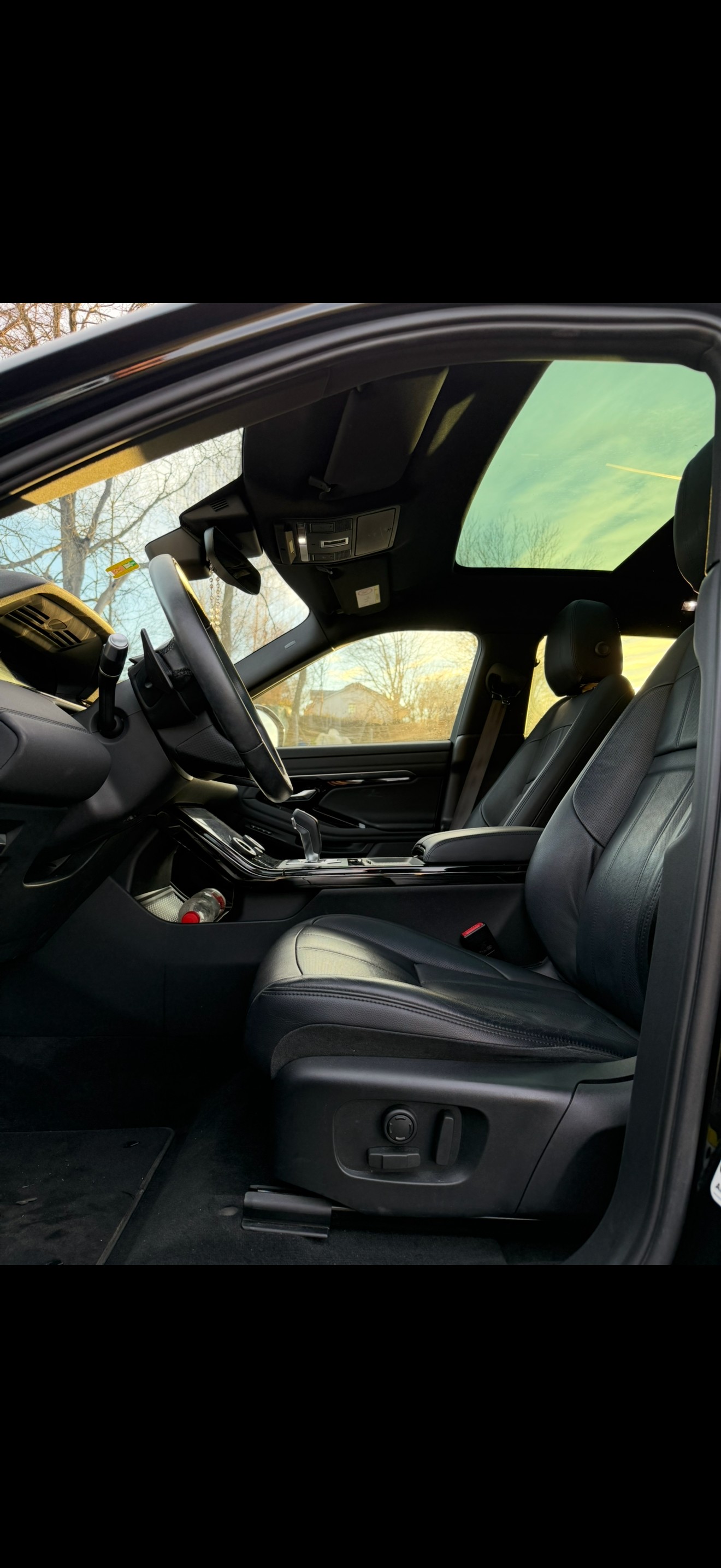 LAND ROVER Range Rover Evoque R-Dynamic P 250 SE AT9-image-4