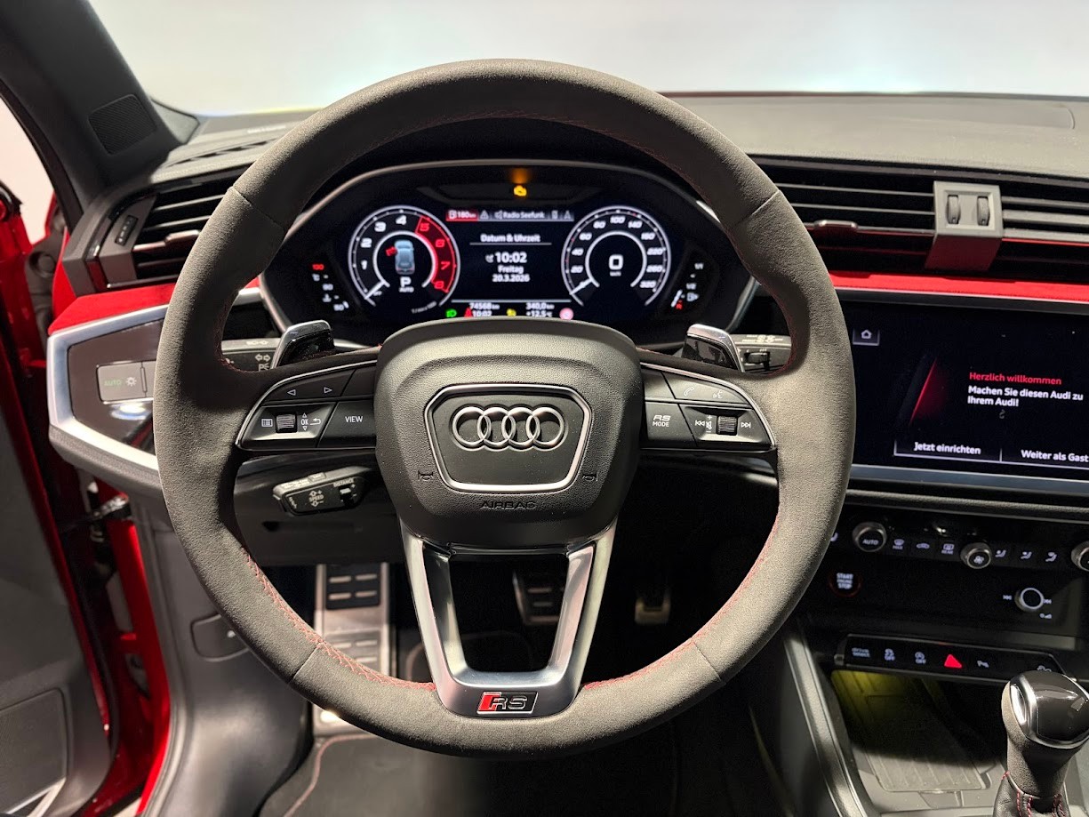 AUDI RS Q3 2.5 TFSI quattro S tronic-image-5