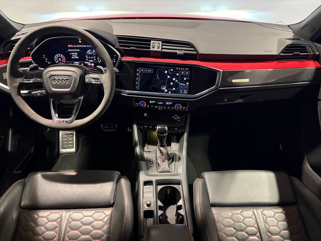 AUDI RS Q3 2.5 TFSI quattro S tronic-image-11