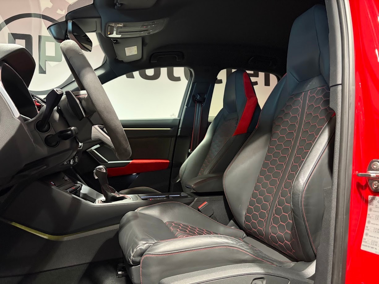 AUDI RS Q3 2.5 TFSI quattro S tronic-image-3