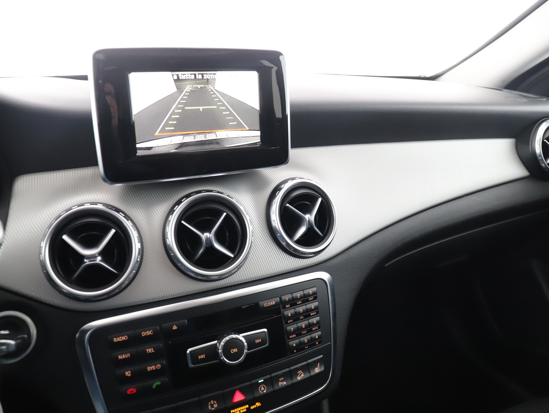 MERCEDES-BENZ GLA 200 CDI Urban 4Matic-image-12
