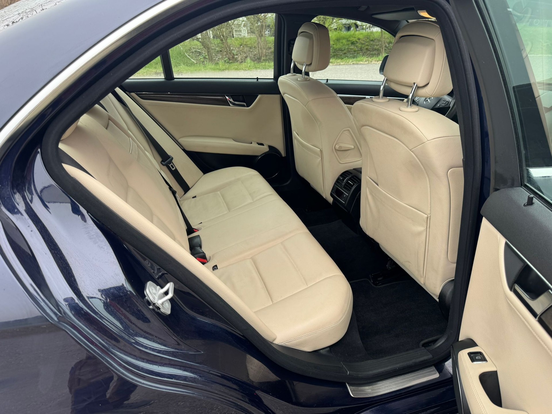 MERCEDES-BENZ C 230 Avantgarde 7G-Tronic-image-11