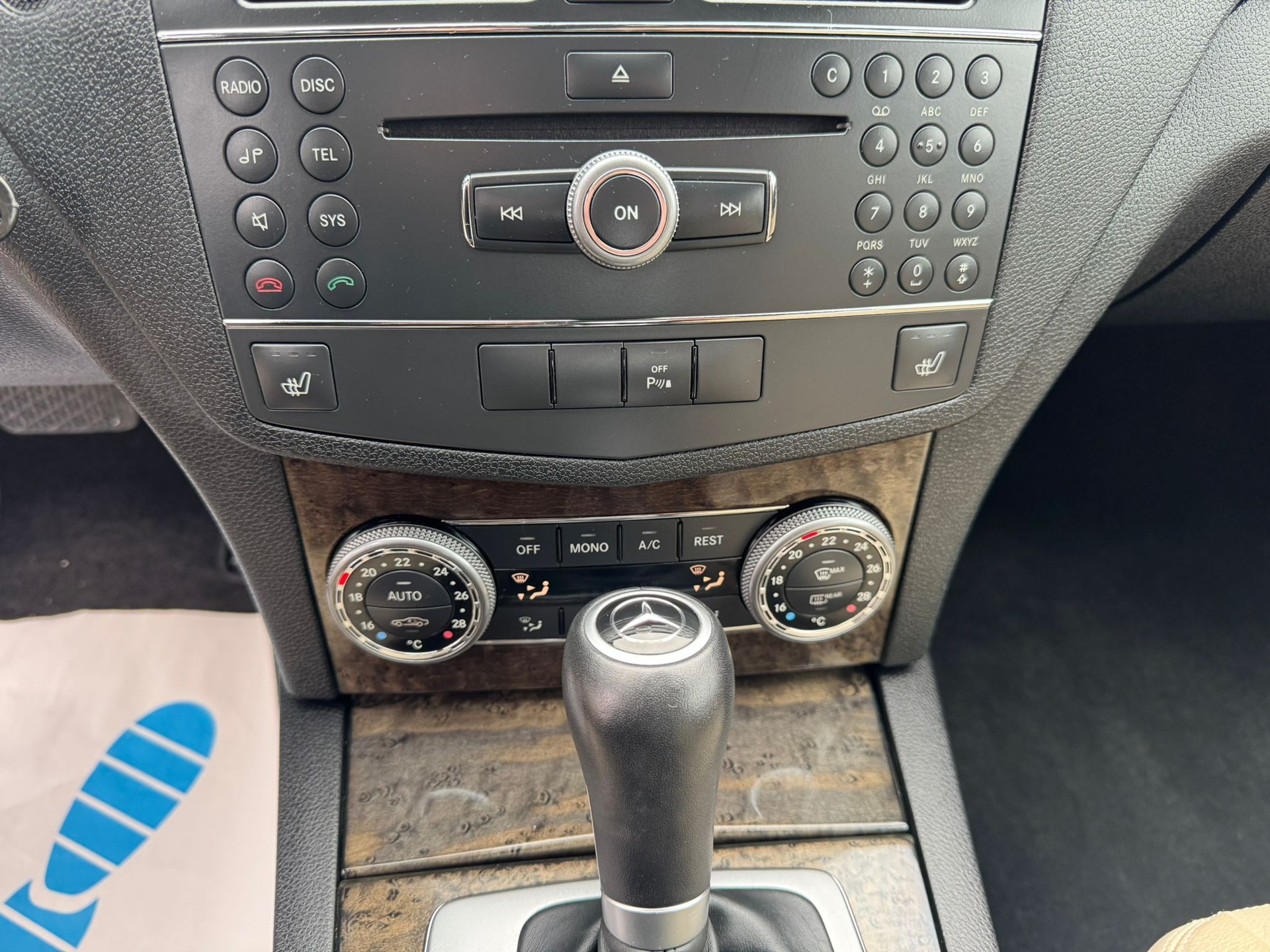 MERCEDES-BENZ C 230 Avantgarde 7G-Tronic-image-22