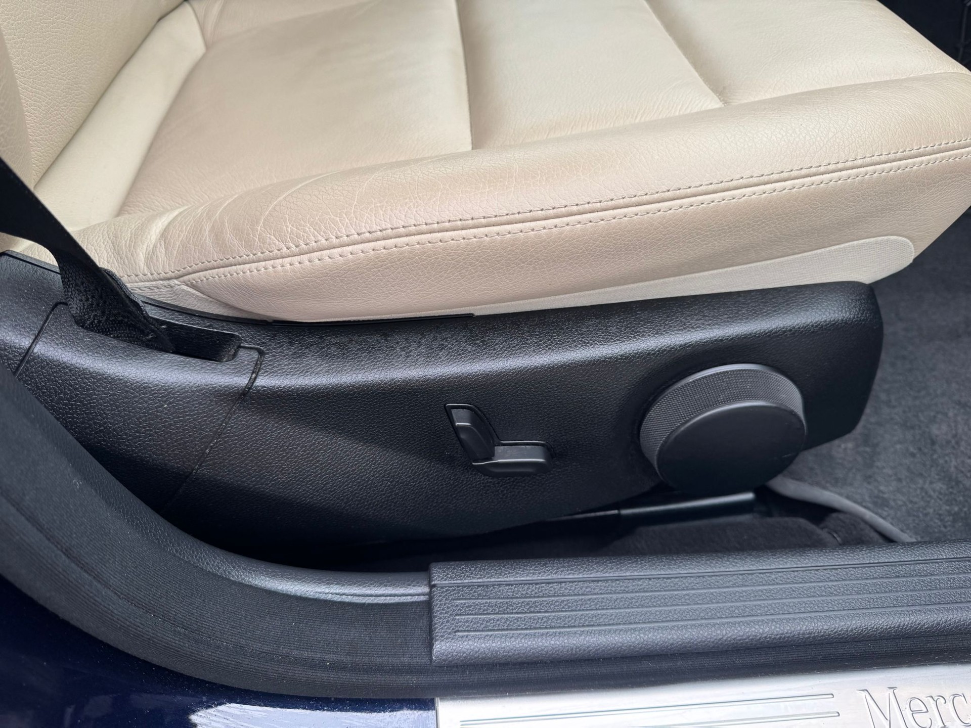 MERCEDES-BENZ C 230 Avantgarde 7G-Tronic-image-10