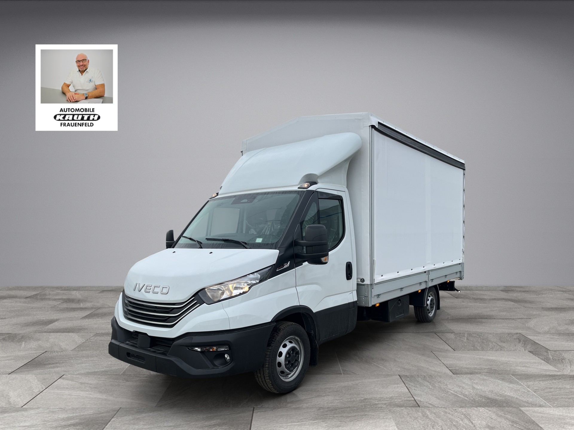 IVECO Daily 35S 18 A-8 180 PS, Brücke mit Schiebe-Plane, Anhängelast 3'500 kg.