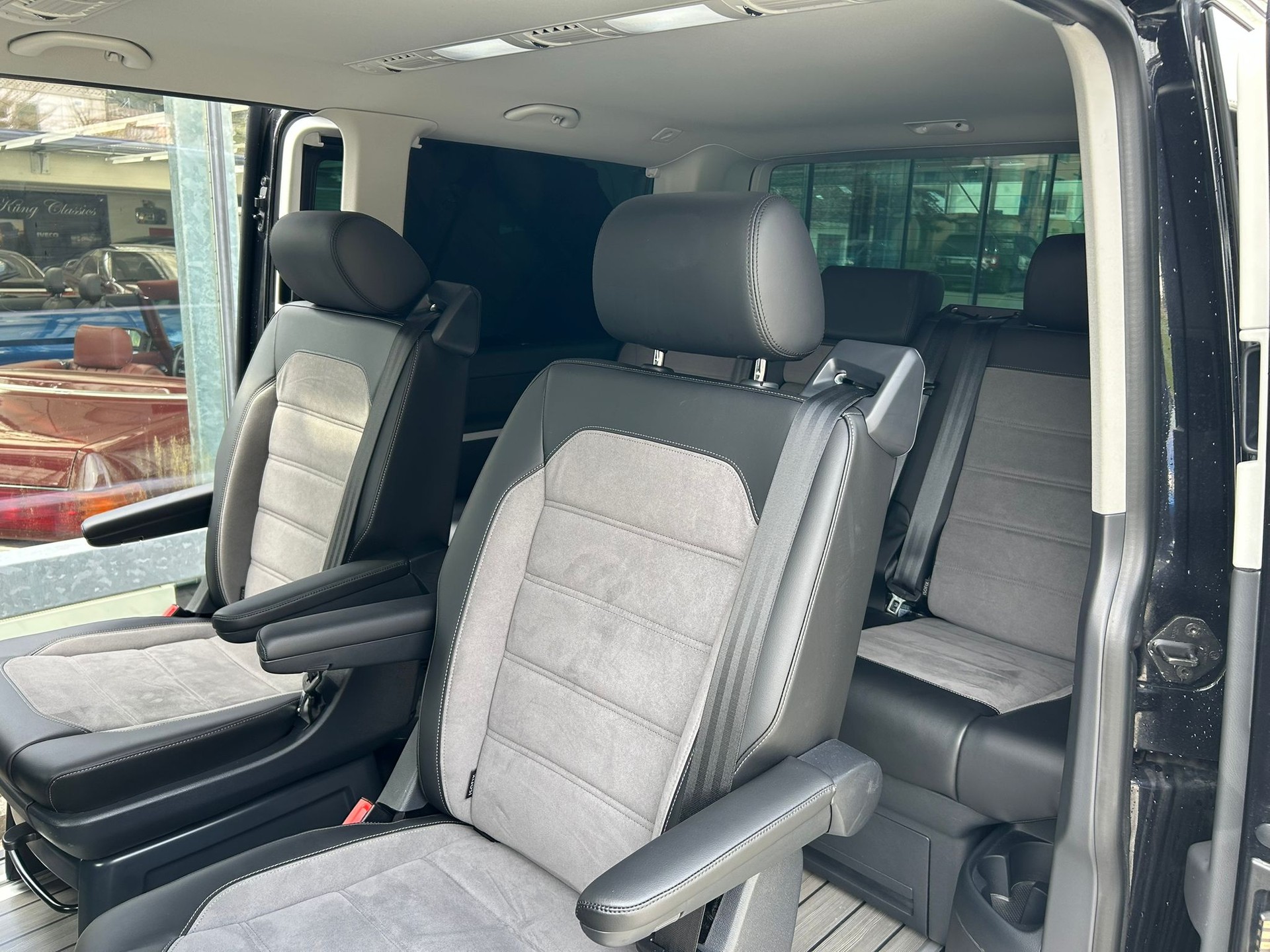 VW T6.1 Multivan 2.0 Bi-TDI Highline 4Motion DSG-image-13