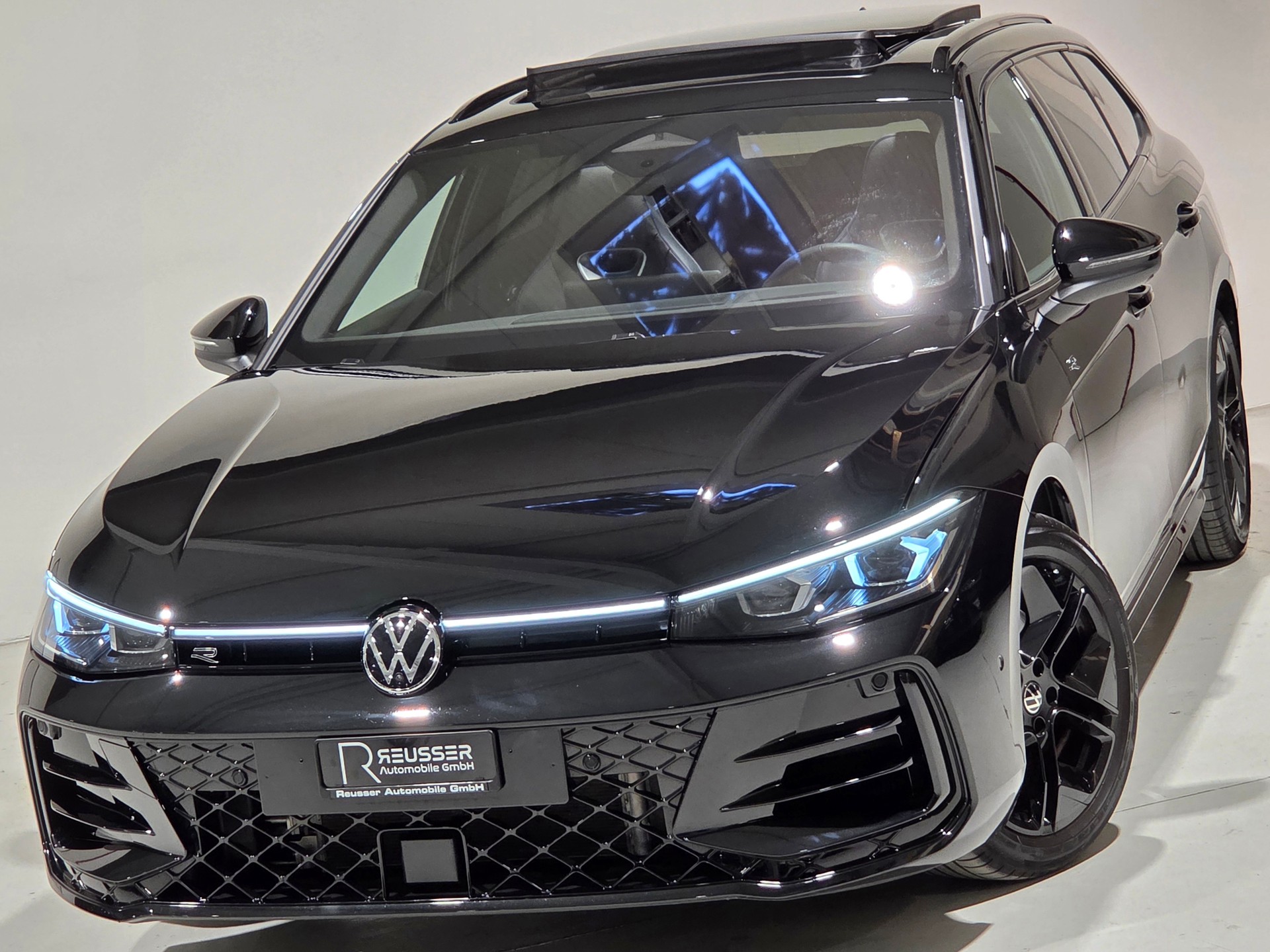 VW Passat Variant 2.0 TSI R-Line Signature Black Style 4 Motion DSG