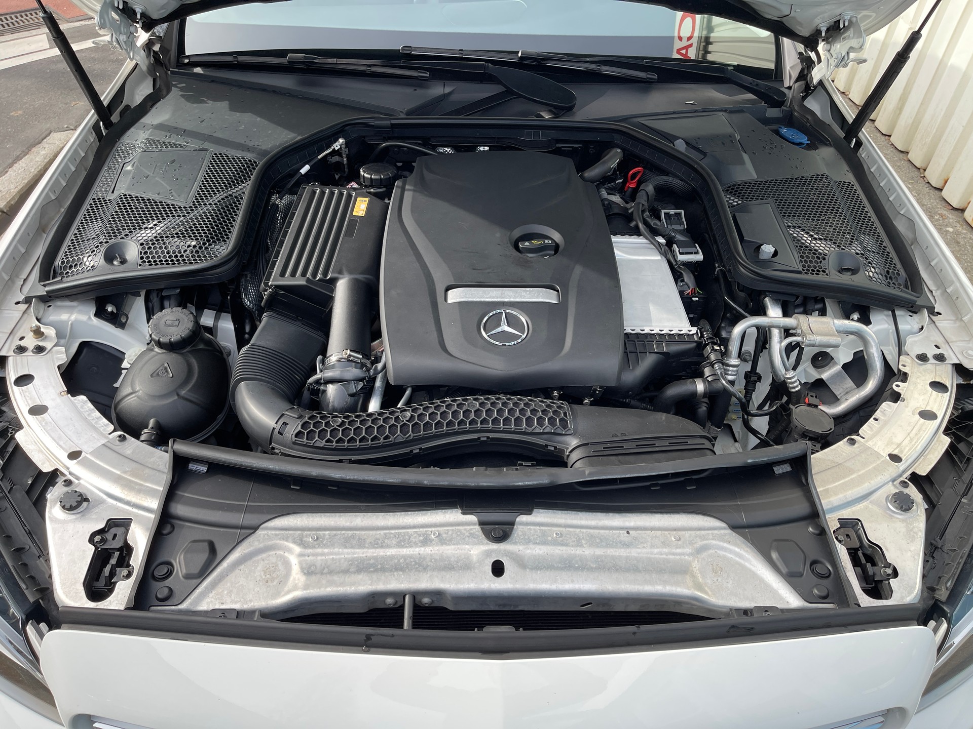 MERCEDES-BENZ C 180 Exclusive 9G-Tronic-image-11