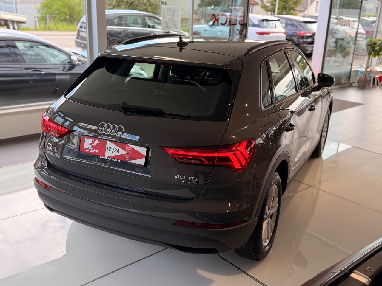 AUDI Q3 40 TDI quattro S-tronic-image-6